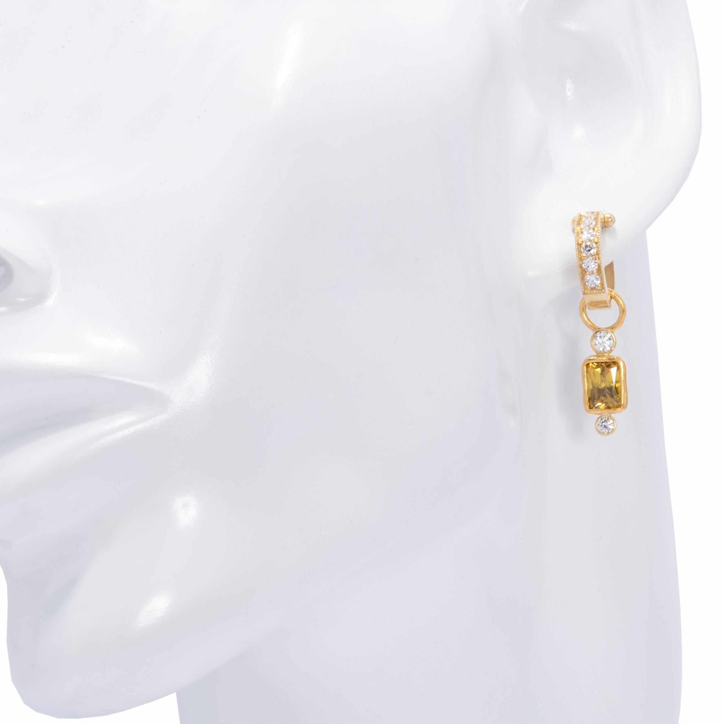 Sphene and Diamond Drop Earrings in 18 Karat Gold In New Condition For Sale In Santa Fe, NM