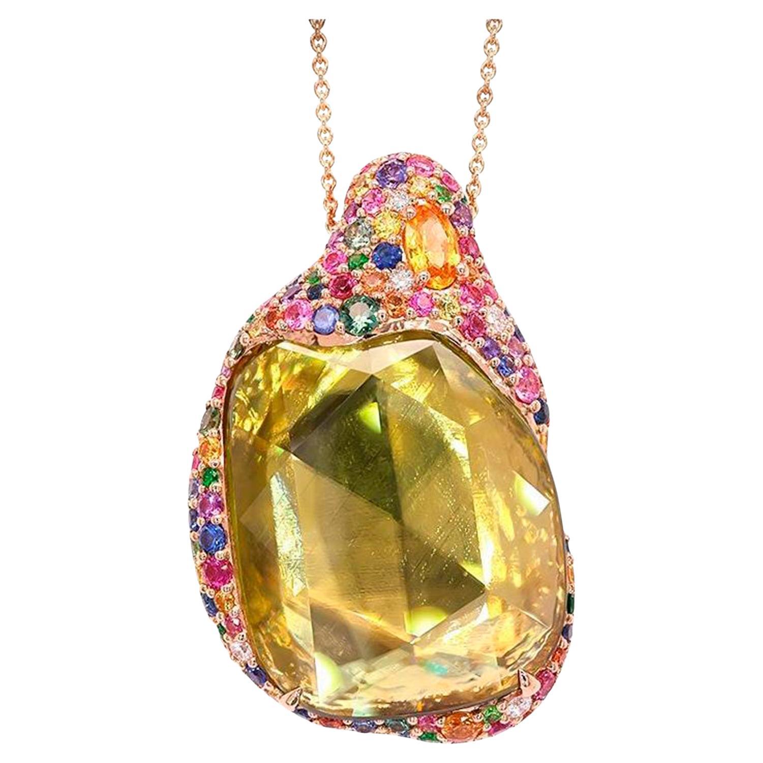 Sphene-Halskette mit Anhänger, mehrfarbiger Saphir, Diamanten, 17,2 Karat 18 Karat Roségold im Angebot
