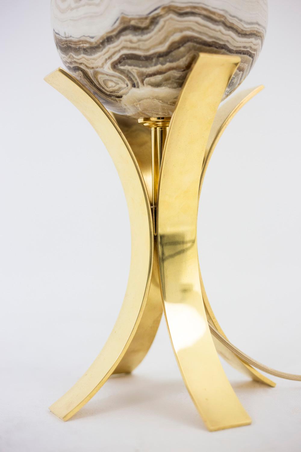 Lampe Sphère en marbre et laiton doré:: 1970 en vente 1