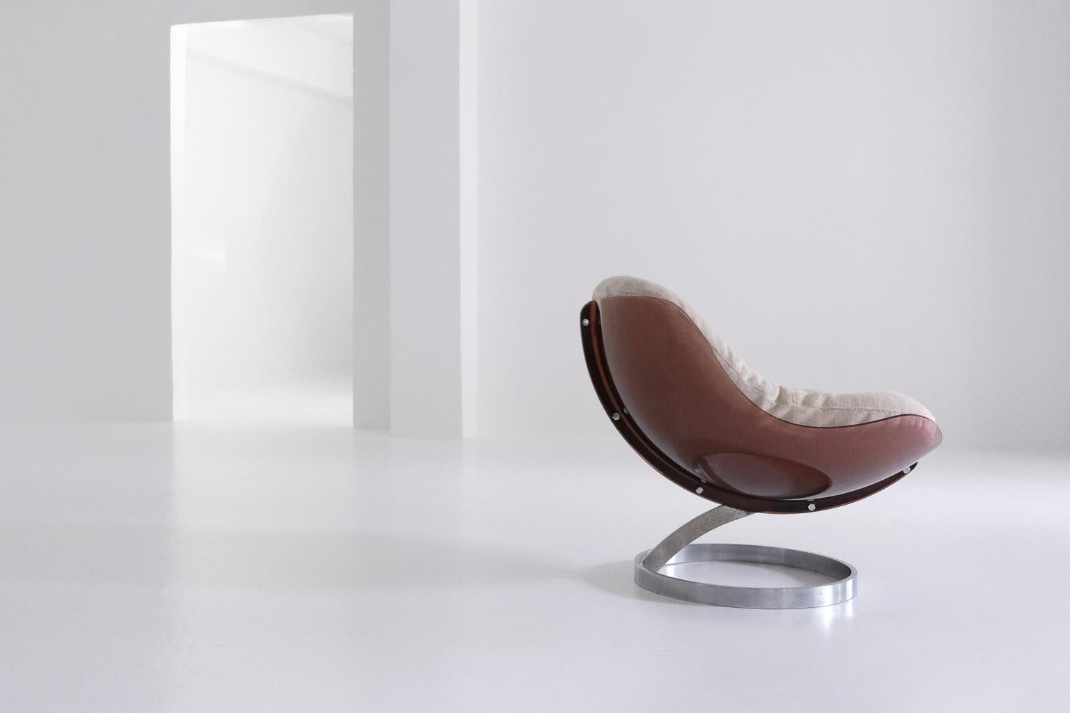 Ère spatiale Chaise longue Sphère de Boris Tabacoff pour M. A&M., coussin en tissu Dedar