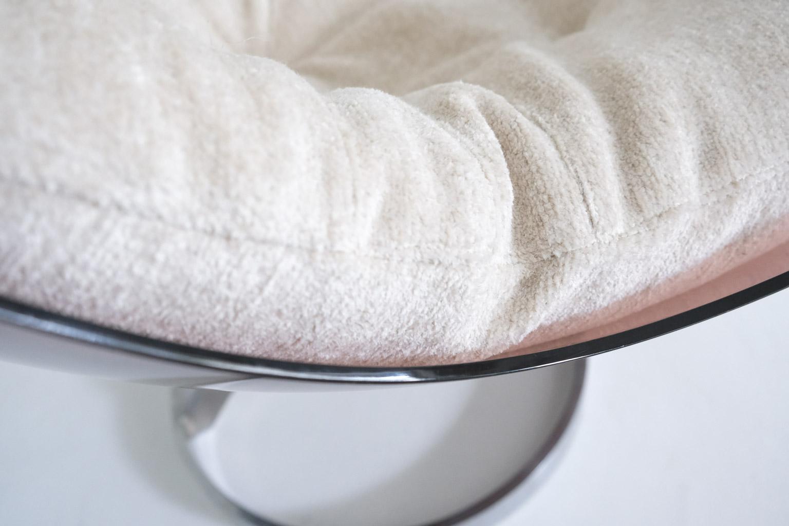 Métal Chaise longue Sphère de Boris Tabacoff pour M. A&M., coussin en tissu Dedar