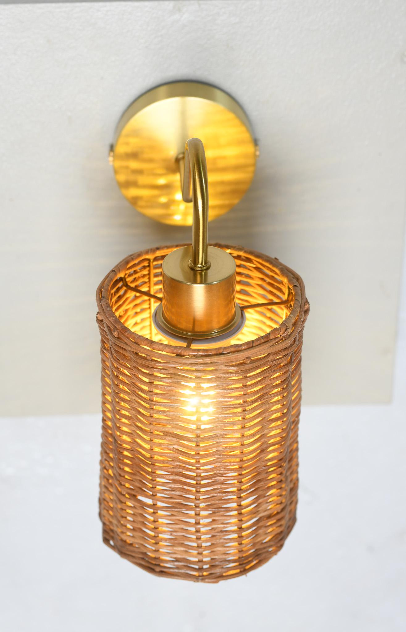 Mid-Century Modern Sphere Shaped Wicker Wall Sconce For Sale