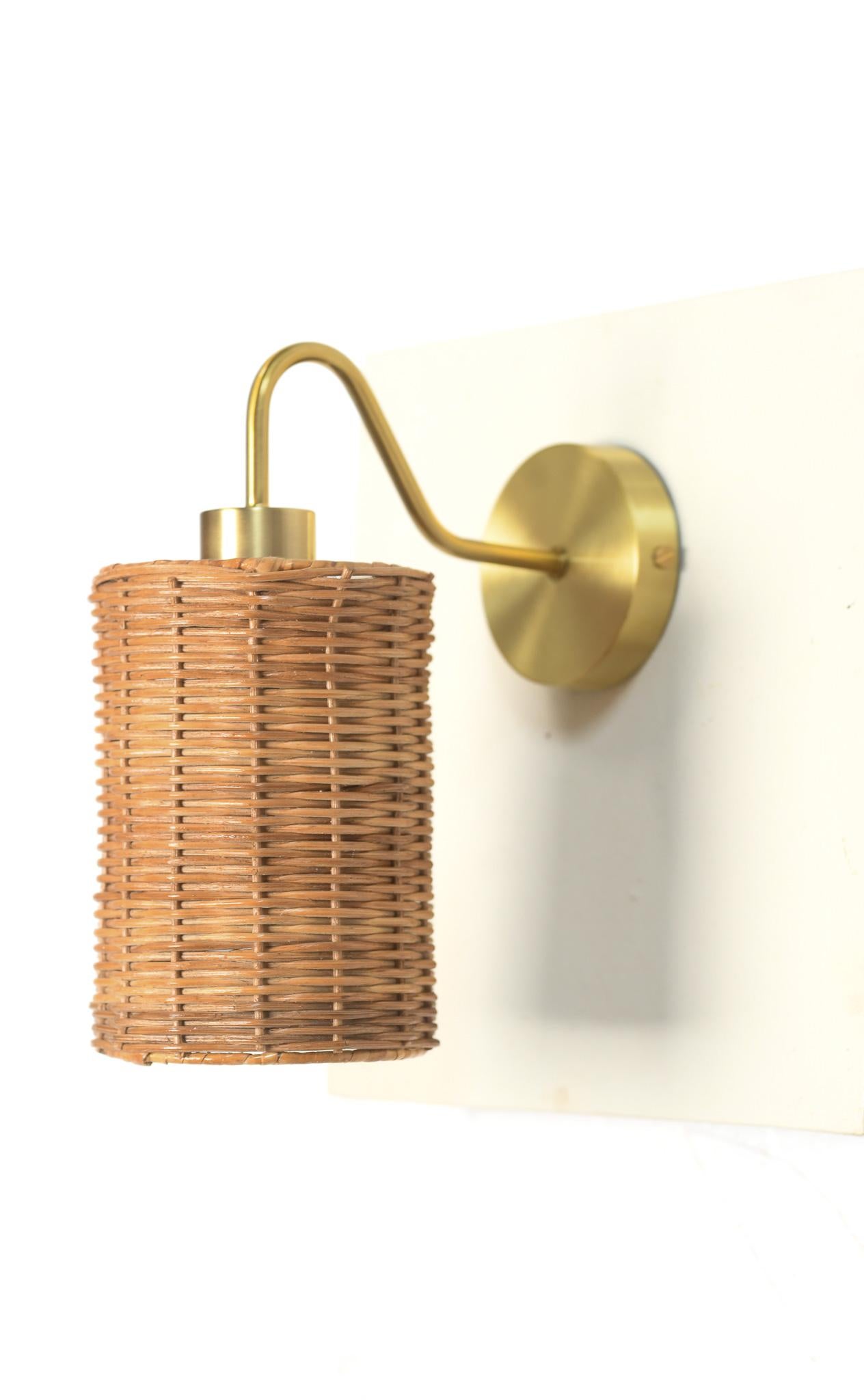 Sphere Shaped Wicker Wall Sconce In New Condition For Sale In Oxford, GB