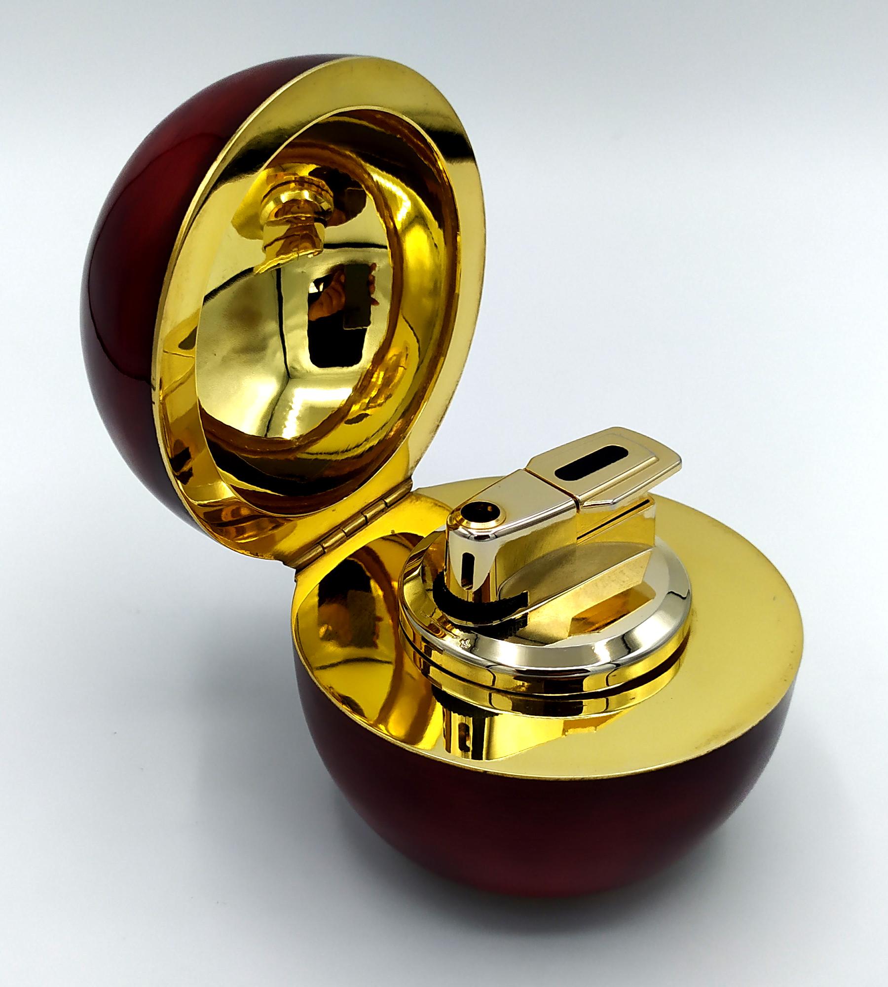 Sphere table cigarette lighter Red enamel Salimbeni For Sale 5