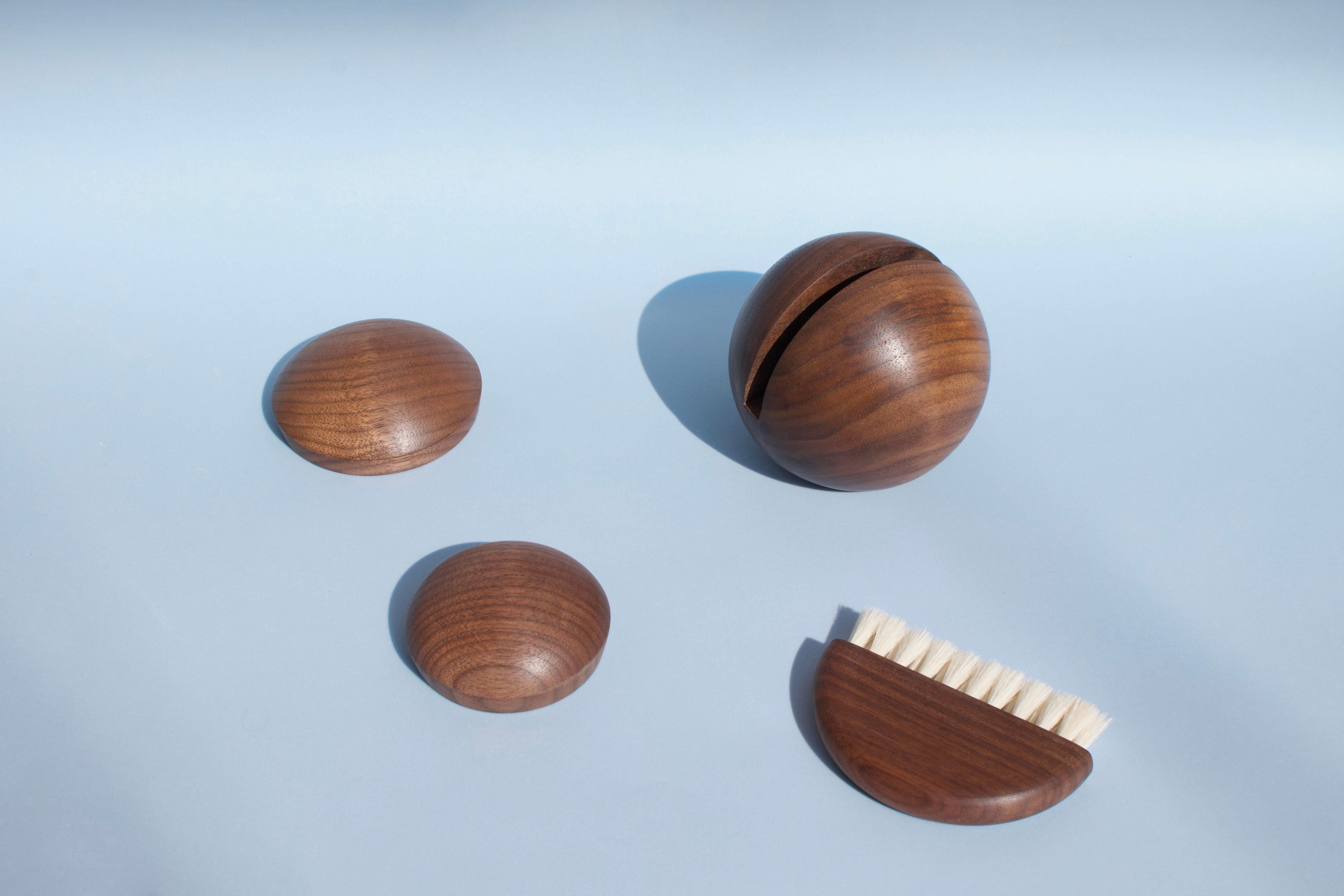 Set per amanti dei dischi in vinile Sphere Walnut di VUUV Works in vendita 2