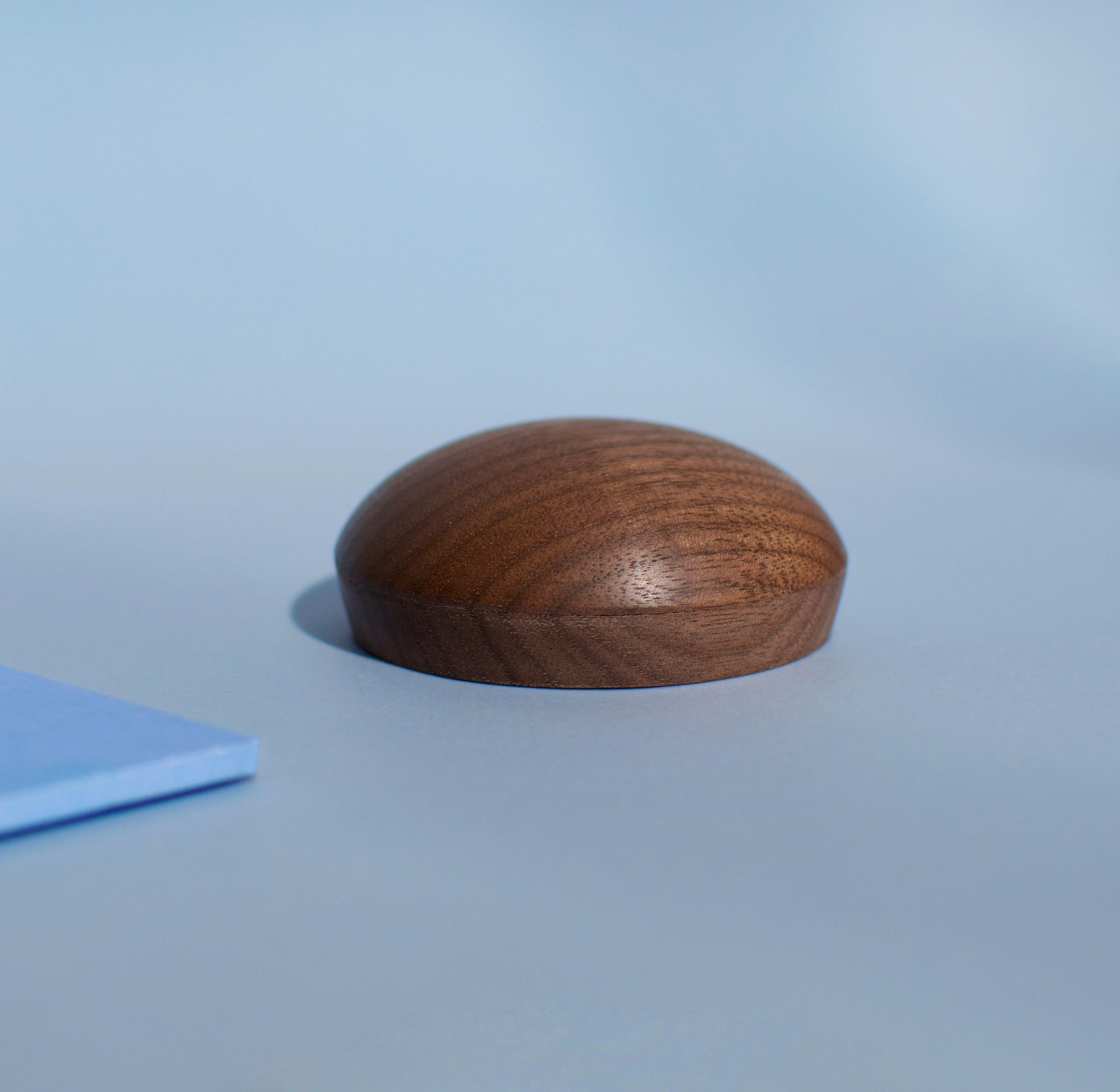 Tornito Set per amanti dei dischi in vinile Sphere Walnut di VUUV Works in vendita