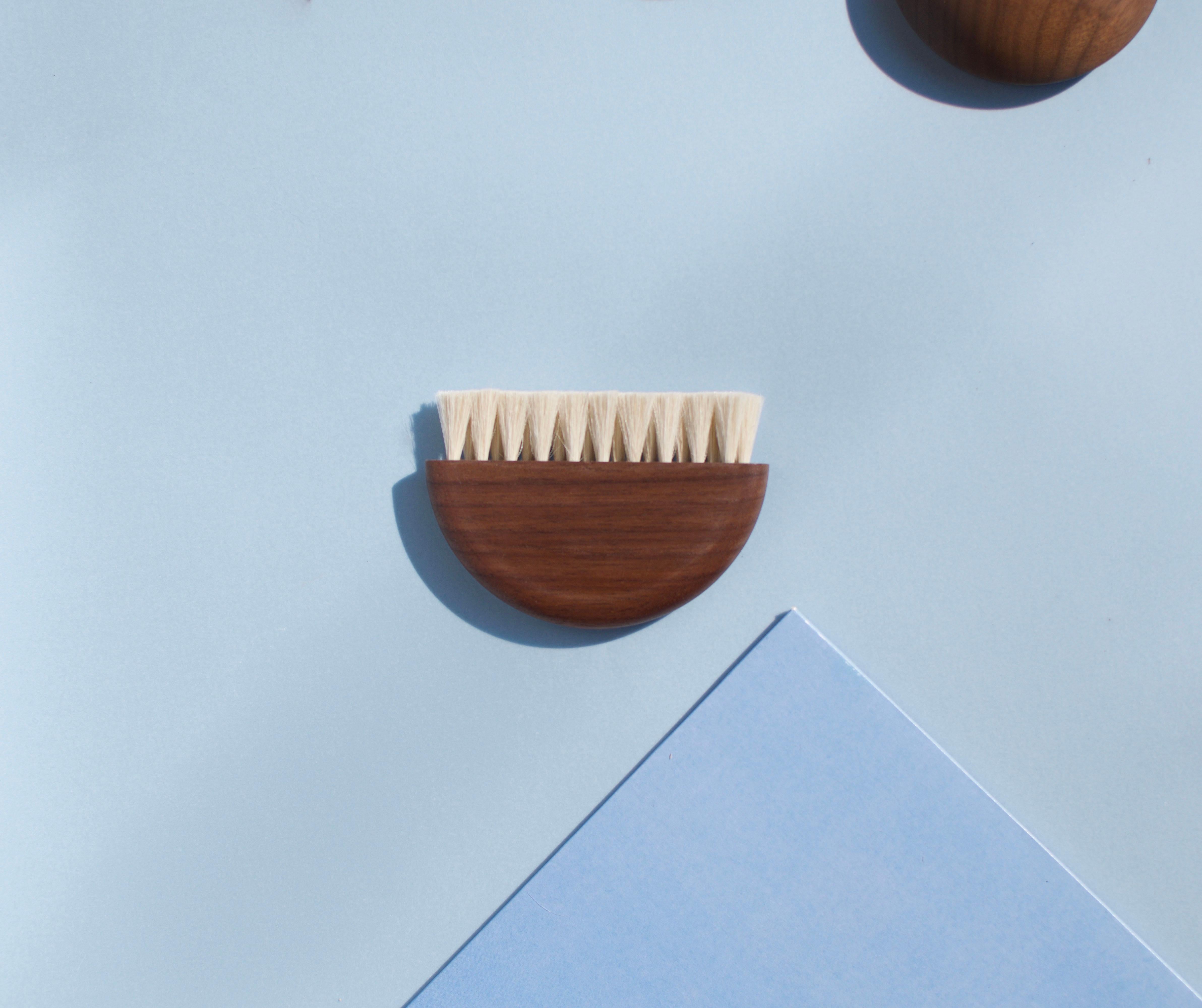 Set per amanti dei dischi in vinile Sphere Walnut di VUUV Works In condizioni Nuovo in vendita a Székesfehérvár, HU