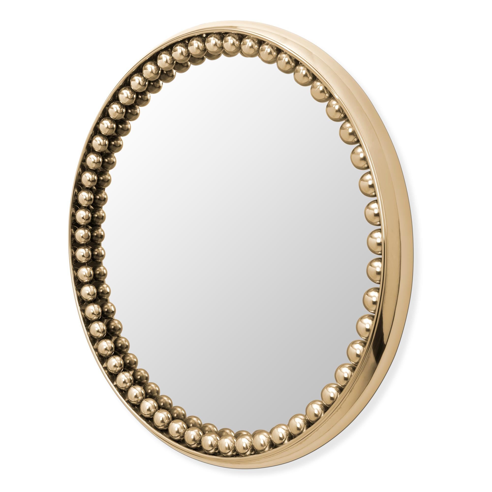 Mirror spheres round with polished
brass frame and with flat mirror glass.
Also available in spheres rectangular mirror.