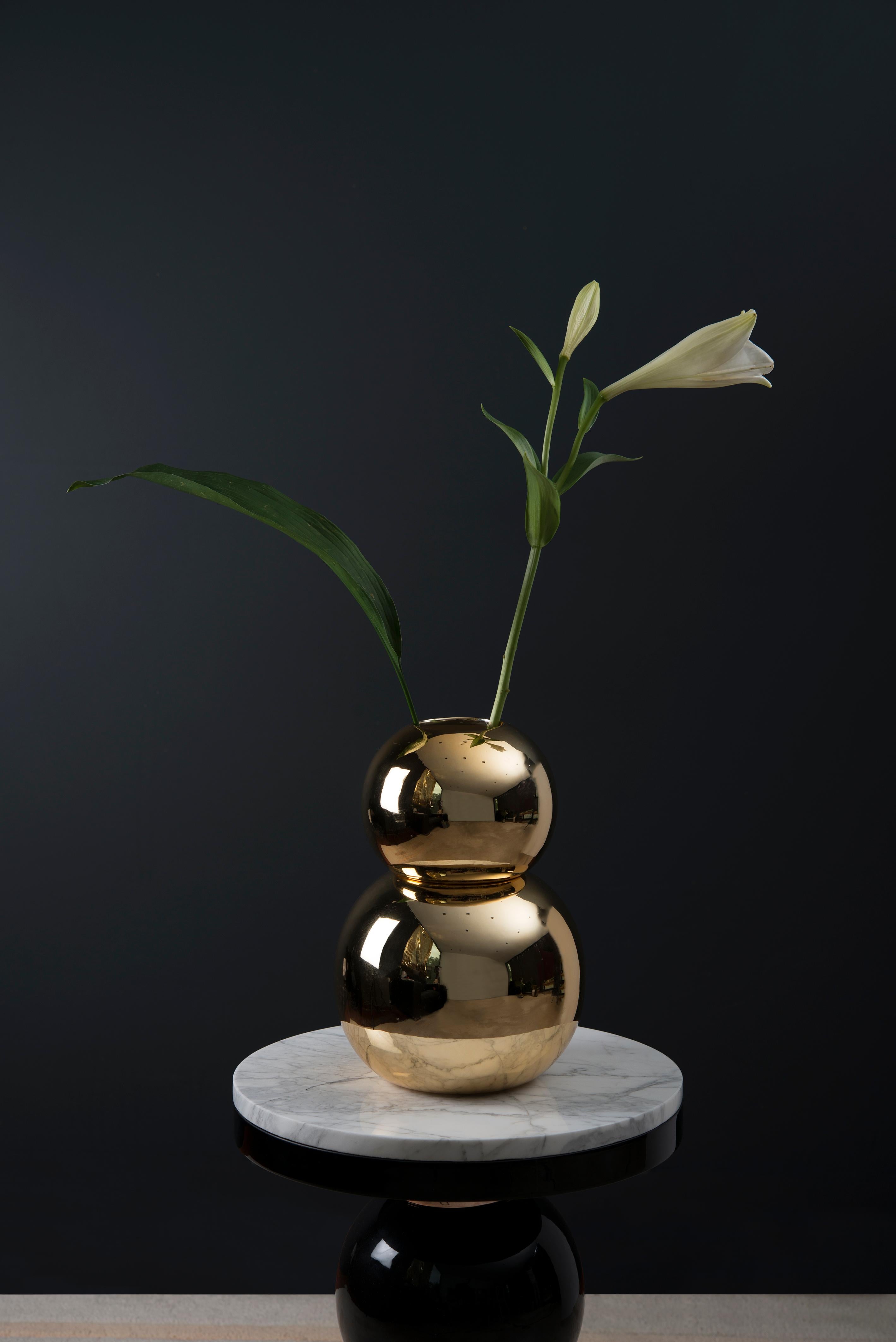 Kugelförmige Vase von Eric Willemart im Zustand „Neu“ in Geneve, CH