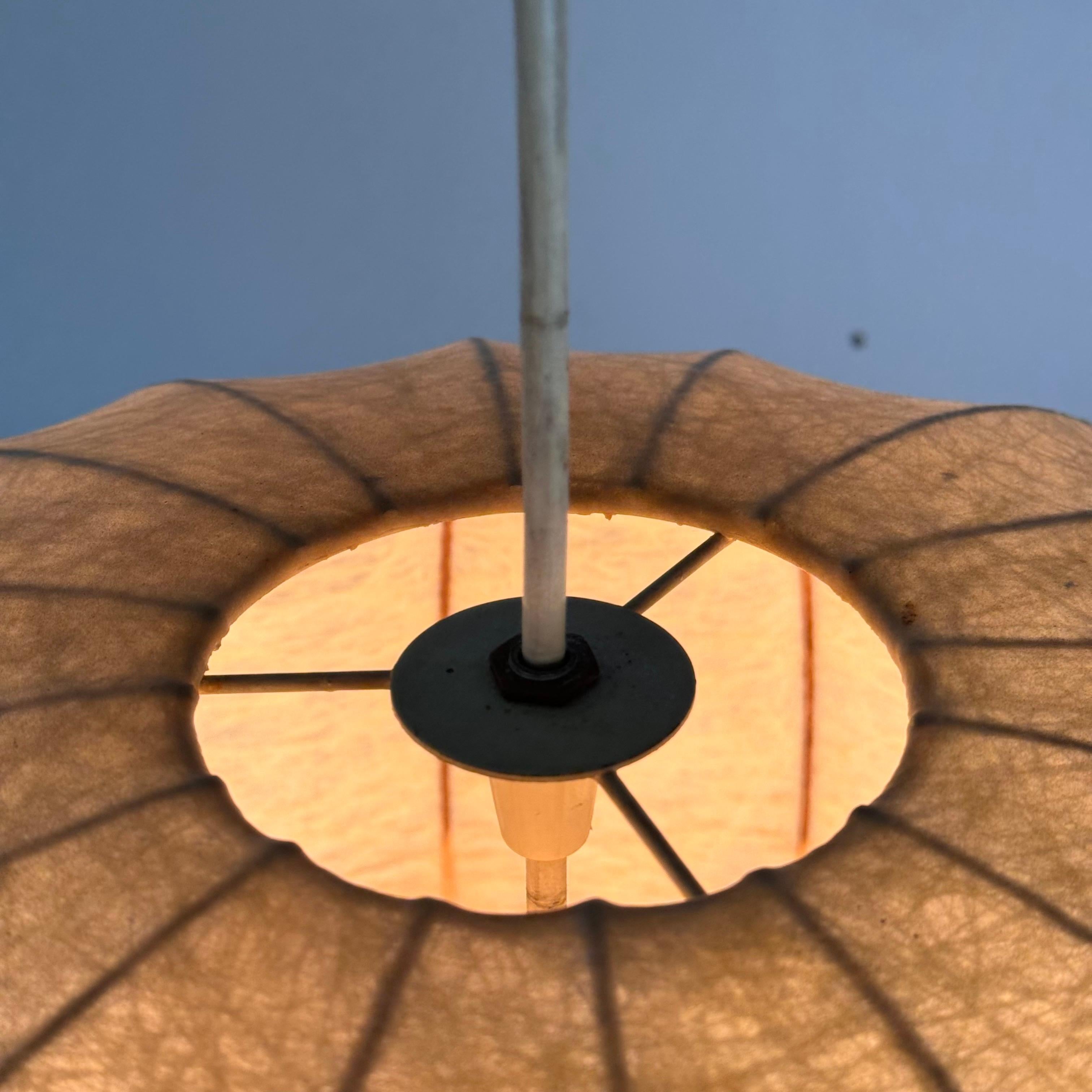 Plafonnier cocon sphérique d'Achille et P. Giacomo Castiglioni, années 1960 1