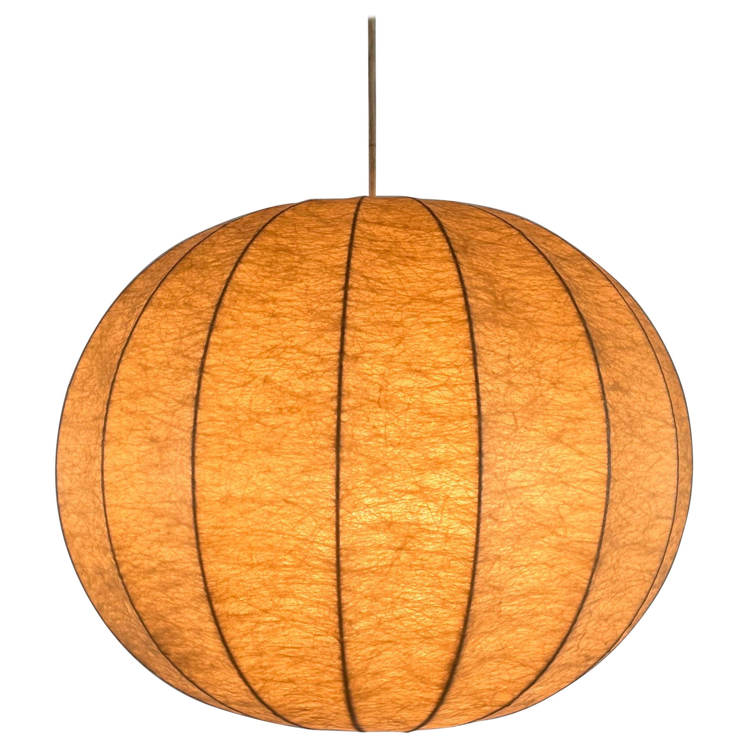 Plafonnier cocon sphérique d'Achille et P. Giacomo Castiglioni, années 1960