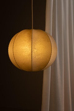 Lámpara esférica colgante Cocoon, mediados de siglo 1960