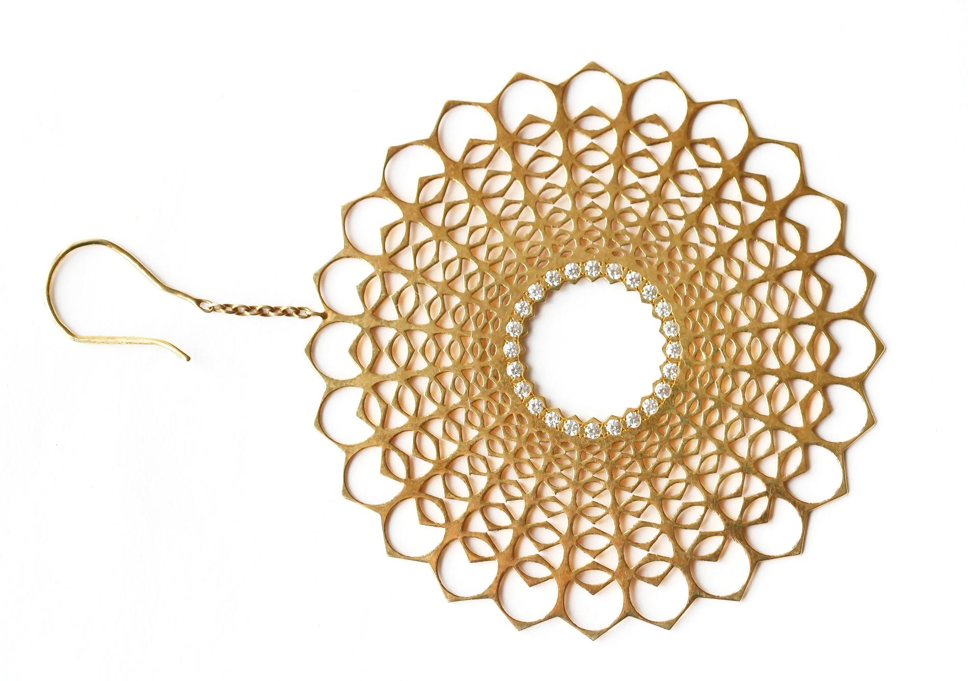 Spherical Diamond Dangle Earrings Gold In New Condition For Sale In Coral Gables, FL