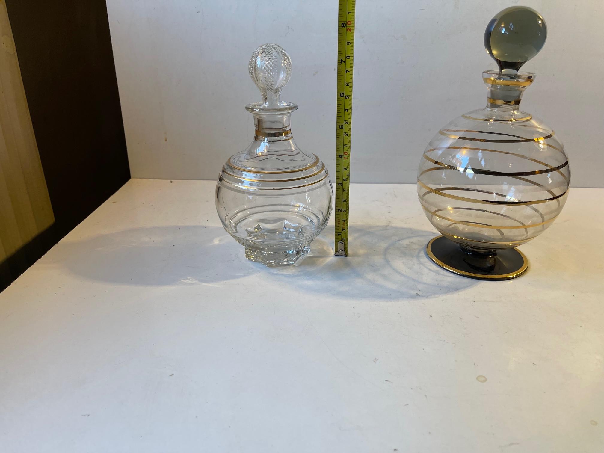 Spherical Italian Decanters in Striped Glass, Set of 2 In Good Condition For Sale In Esbjerg, DK