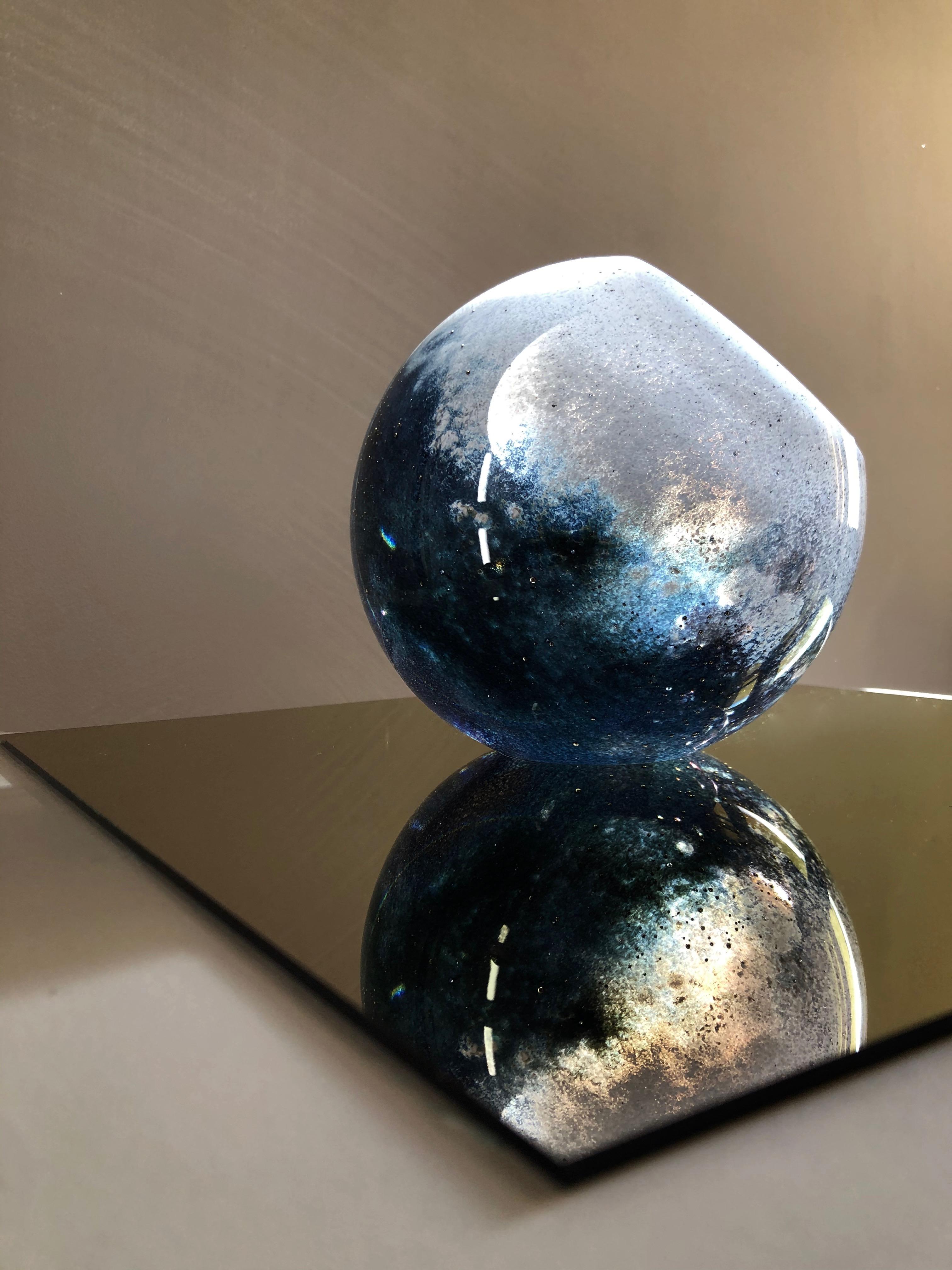 Contemporary 'Arctica' Spherical Mouth-Blown Glass Vase in White, Blue and Golden Clusters For Sale