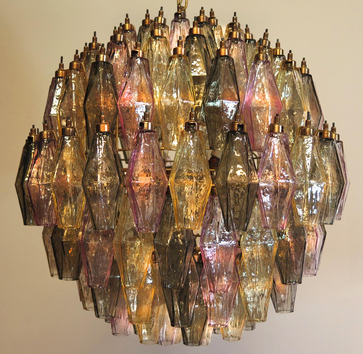 Elegant Italian pendant light made from 140 multicolored 