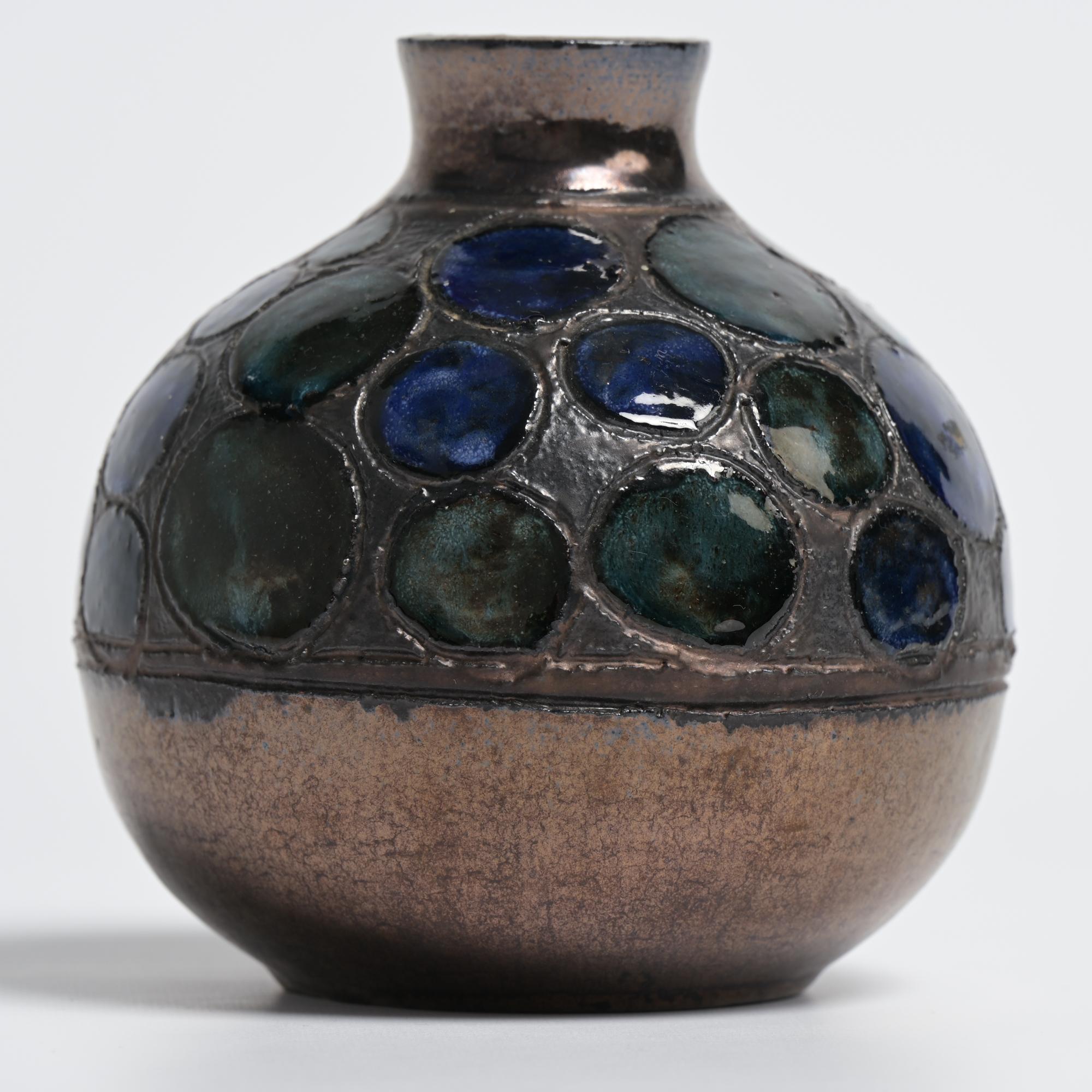 Spherical Vase by Perignem For Sale 4