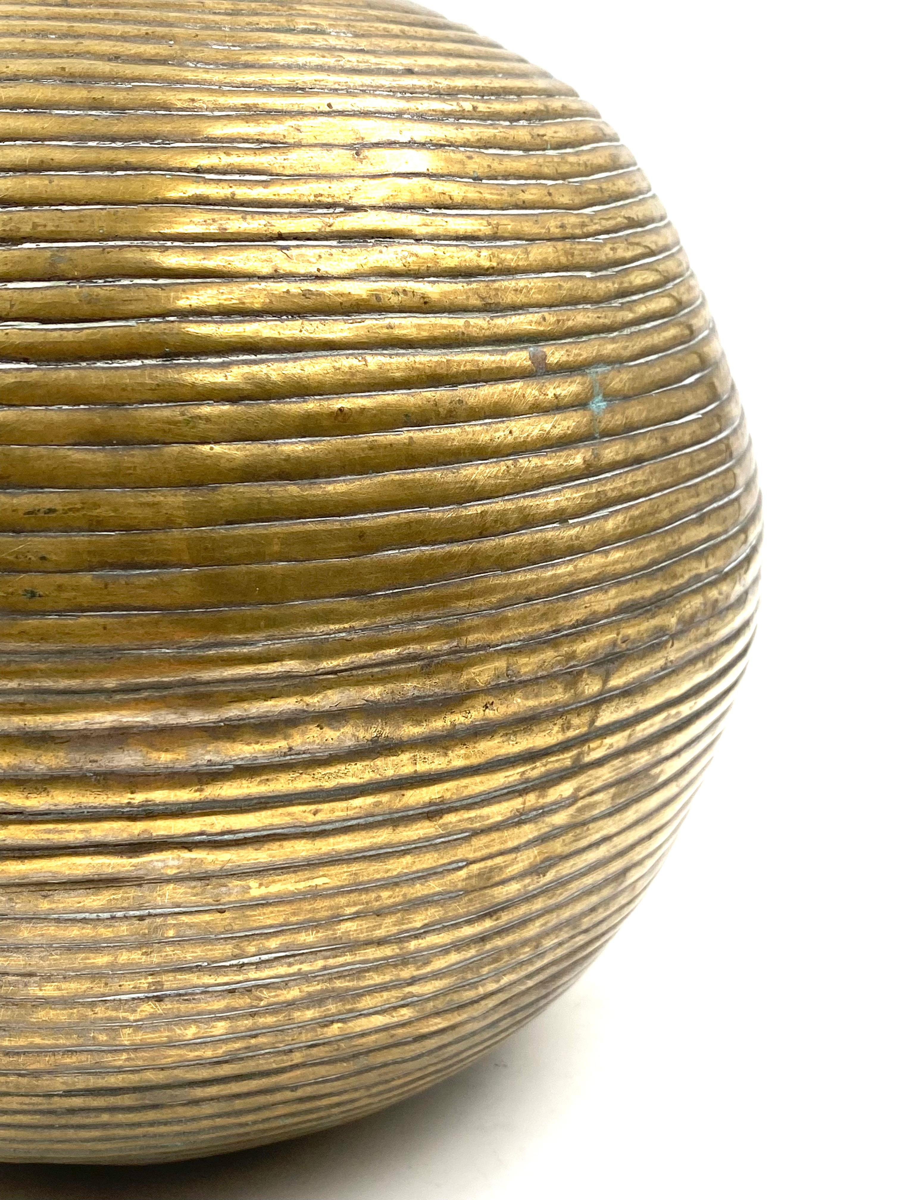Spherical Vase, Italy 1970s For Sale 6