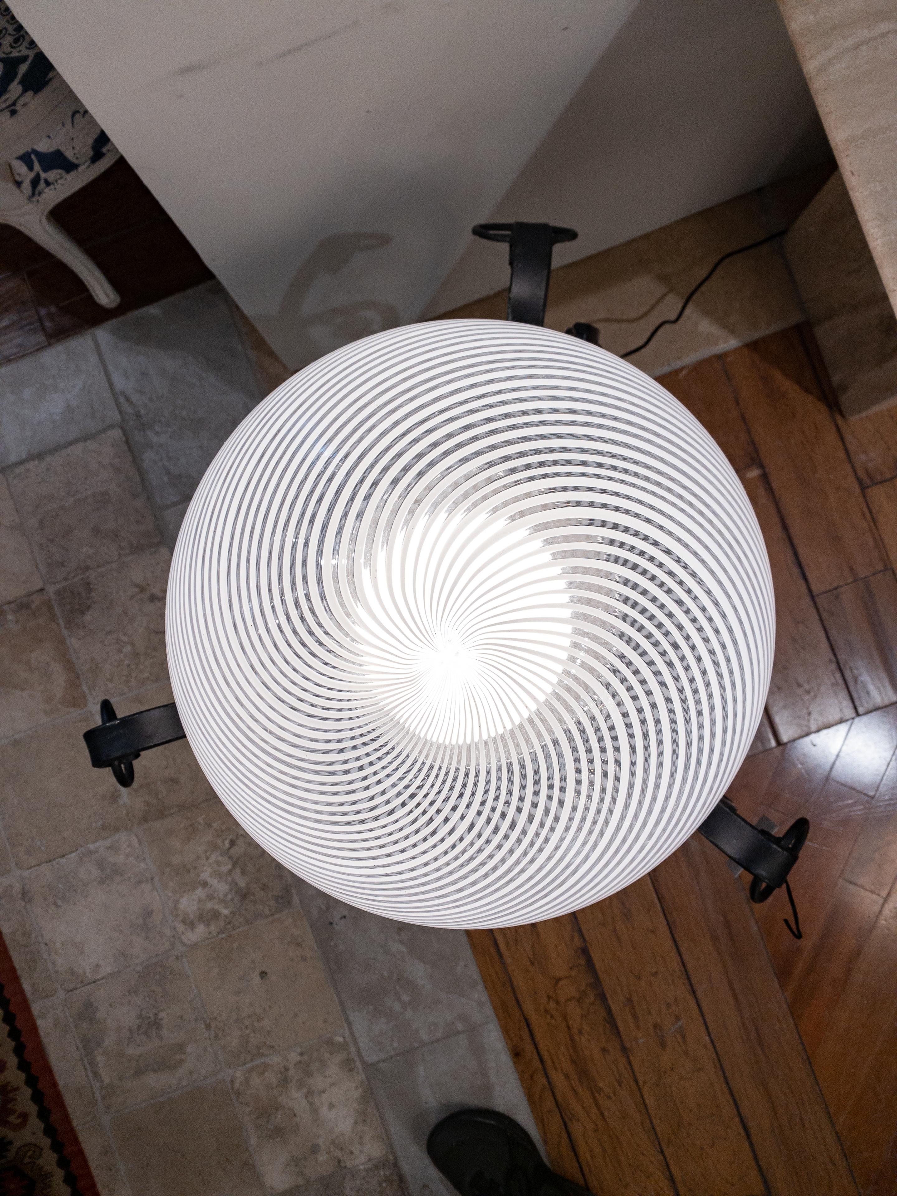 Italian Spherical Venini Table Lamp For Sale