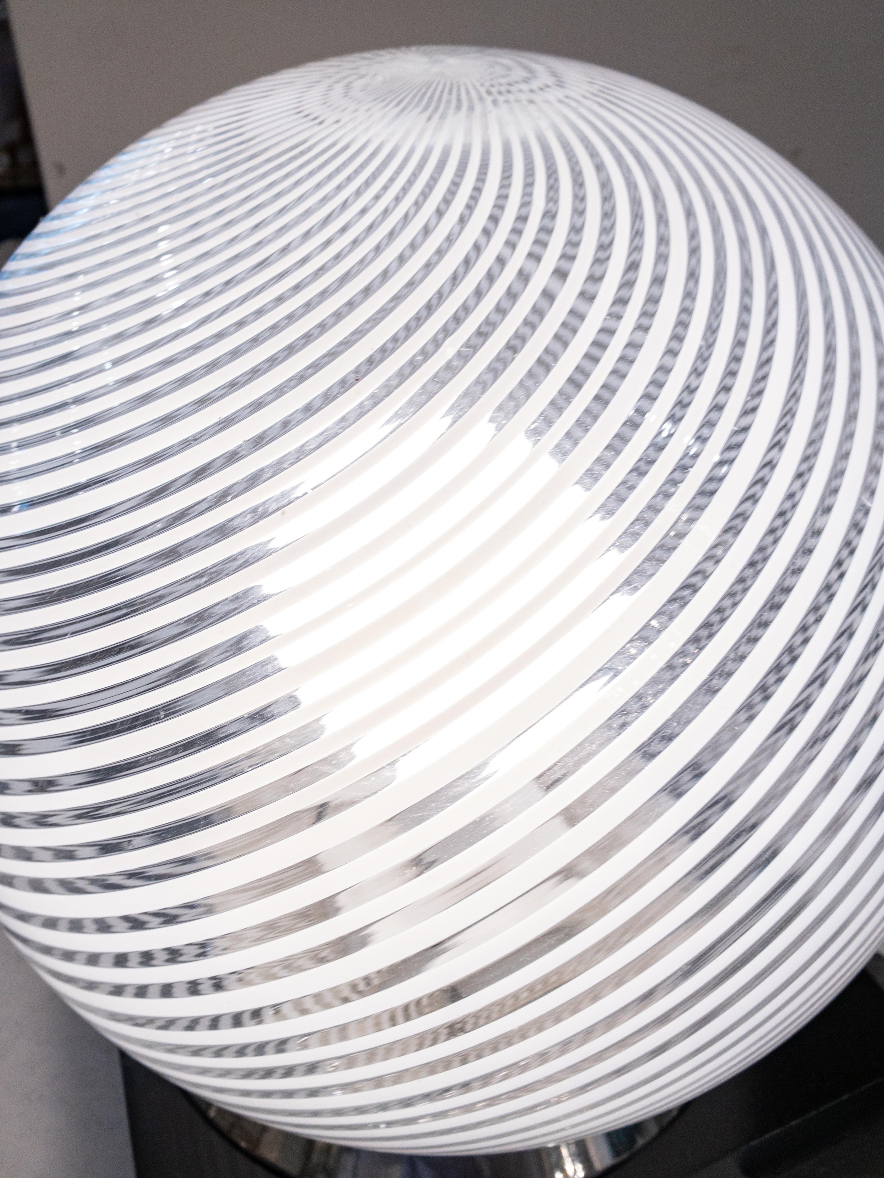 Mid-20th Century Spherical Venini Table Lamp For Sale