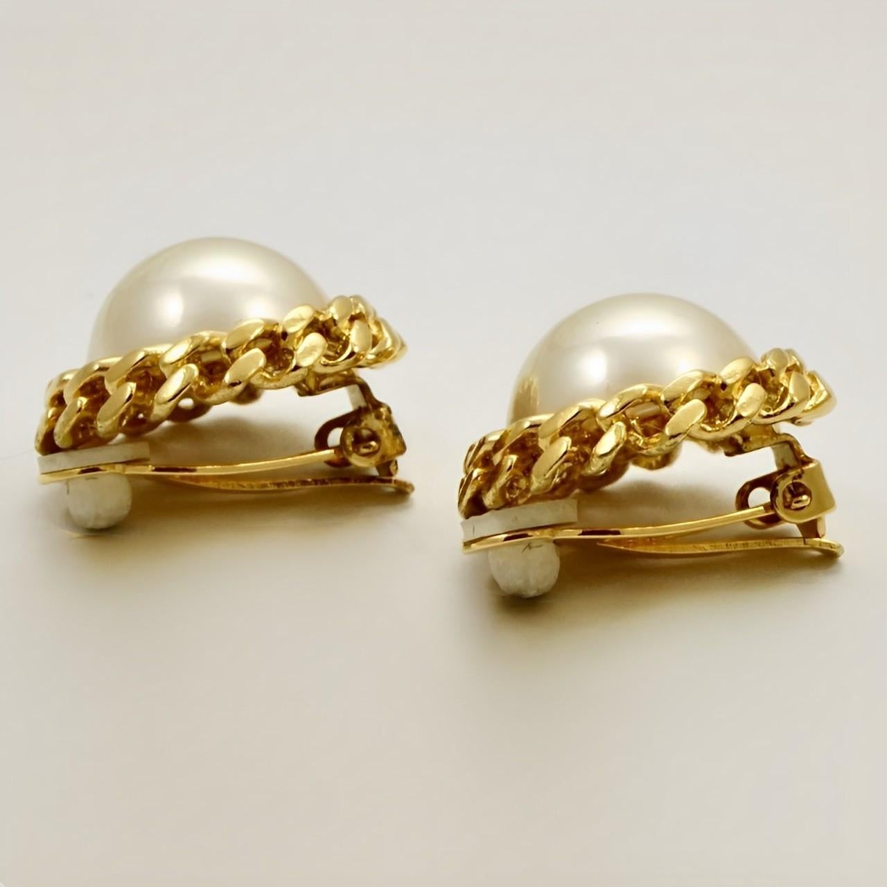 Sphinx Gold Plated and Faux Pearl Clip On Earrings circa 1980s For Sale 2