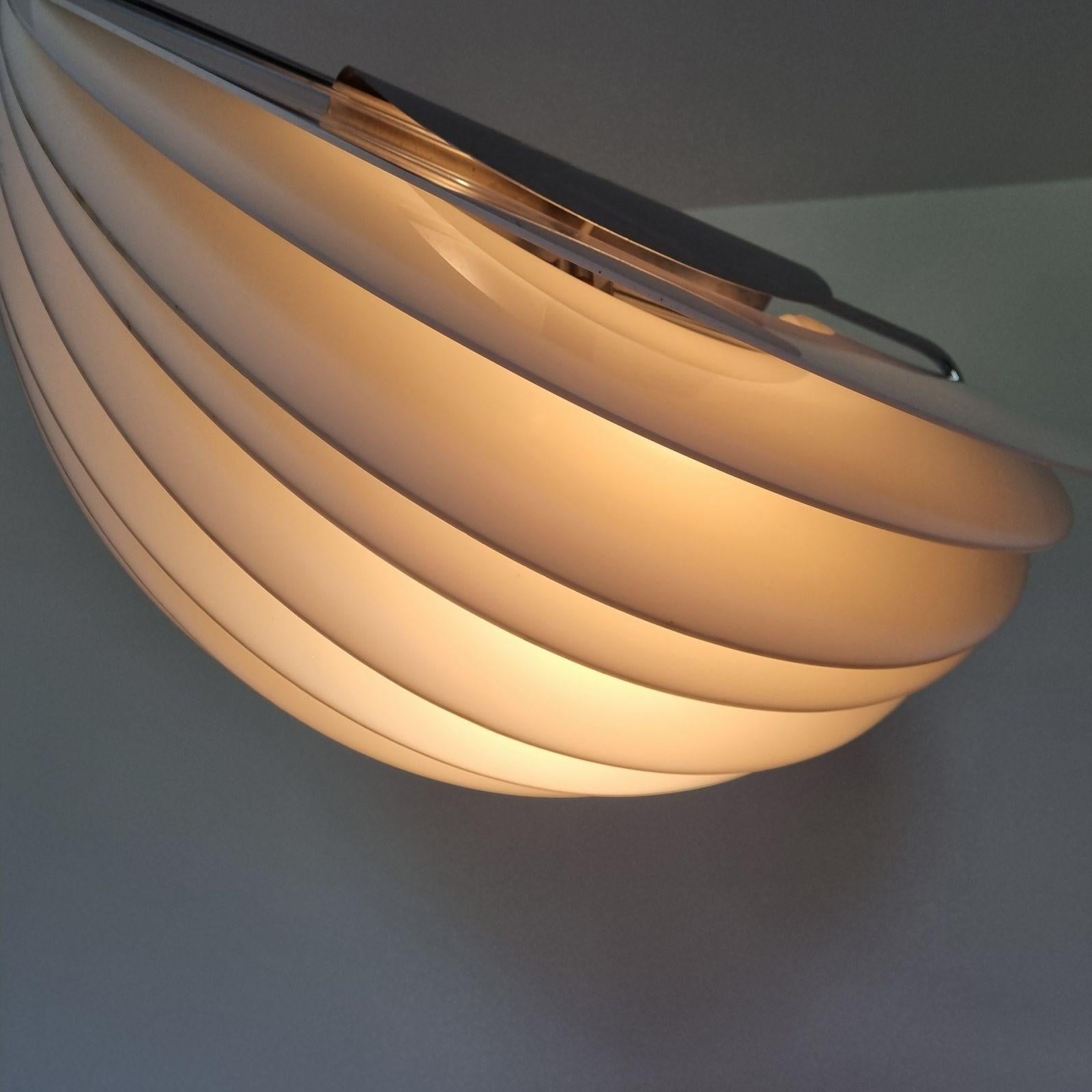 Lampada a sospensione Spicchio di Ermanno Lampa & Sergio Brazzoli per Guzzini, Italia anni '70 in vendita 3