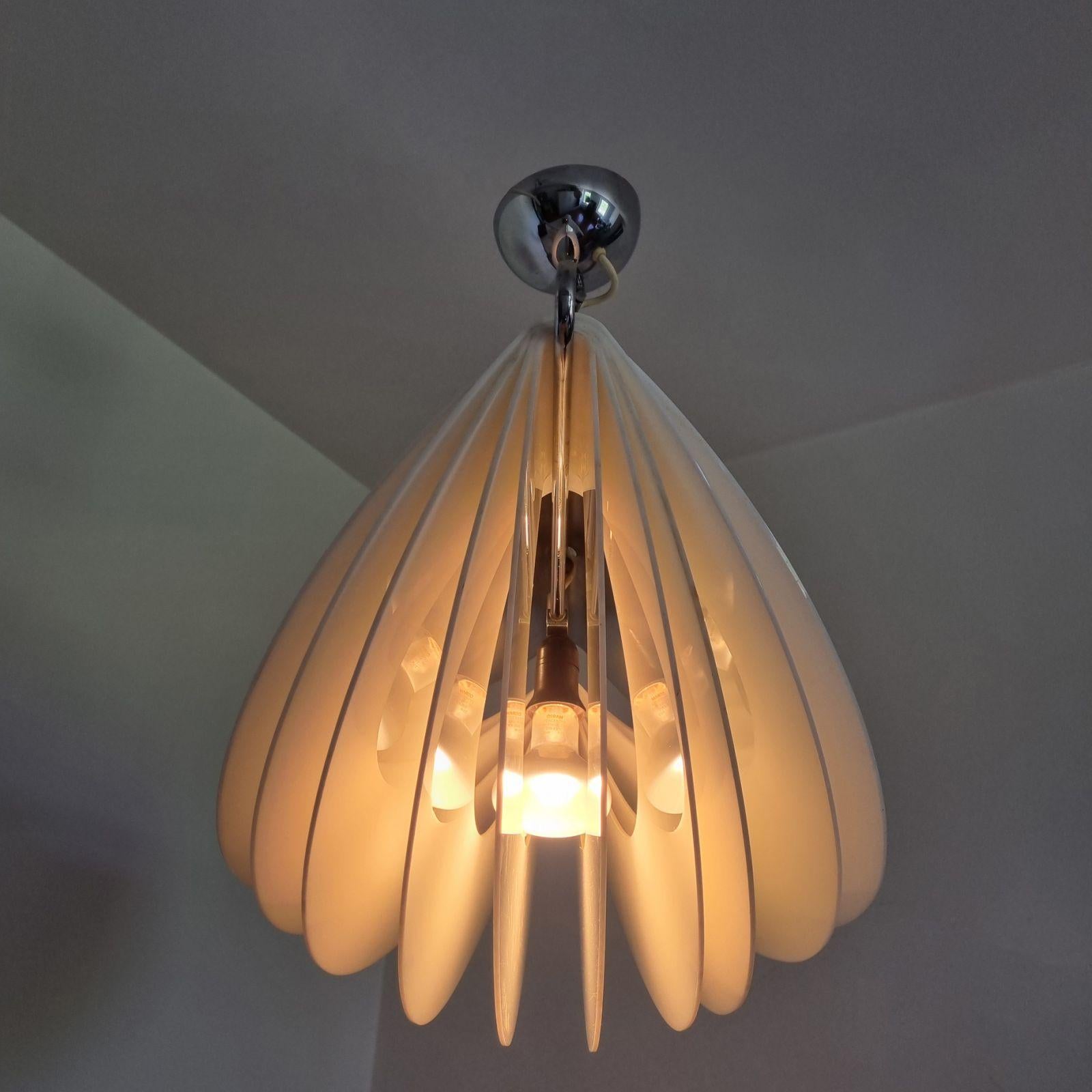 Lampada a sospensione Spicchio di Ermanno Lampa & Sergio Brazzoli per Guzzini, Italia anni '70 in vendita 5