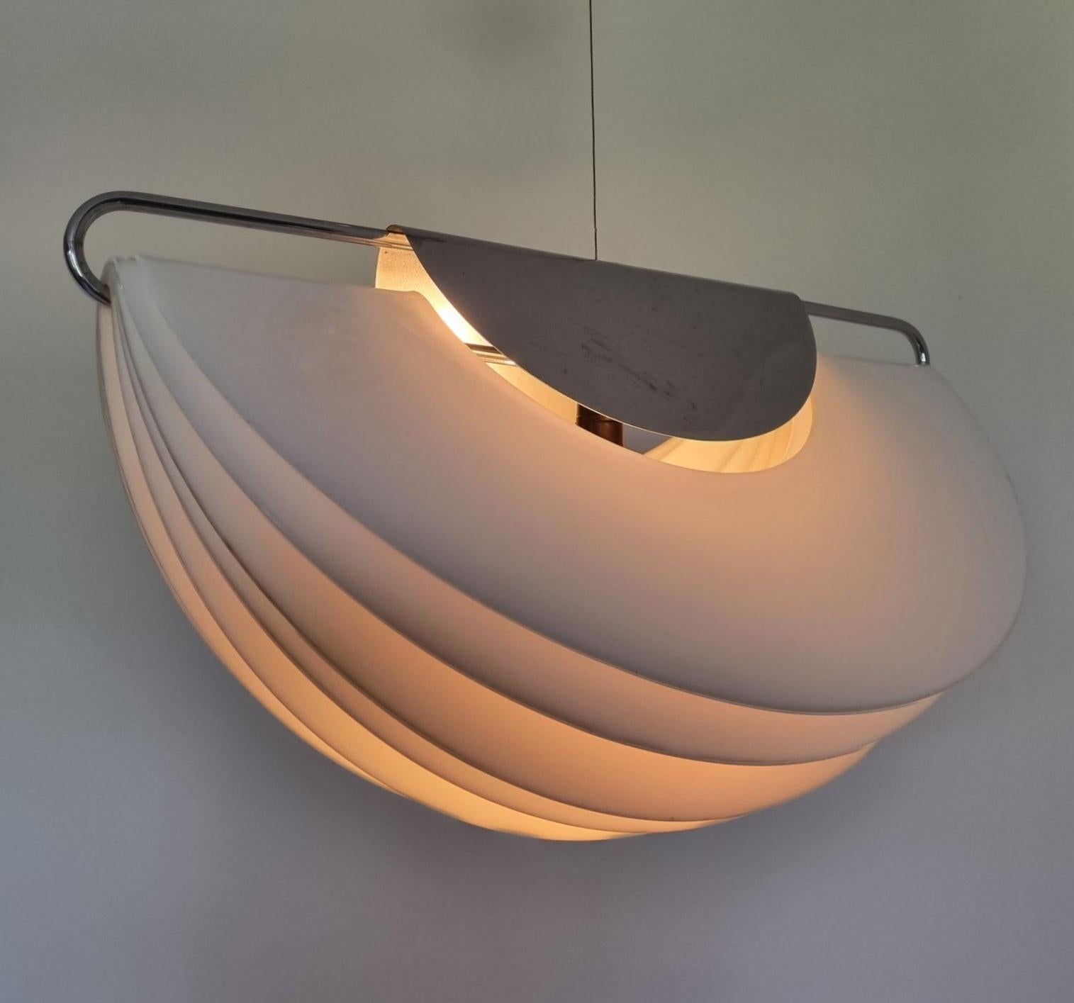 Lampada a sospensione Spicchio di Ermanno Lampa & Sergio Brazzoli per Guzzini, Italia anni '70 in vendita 2