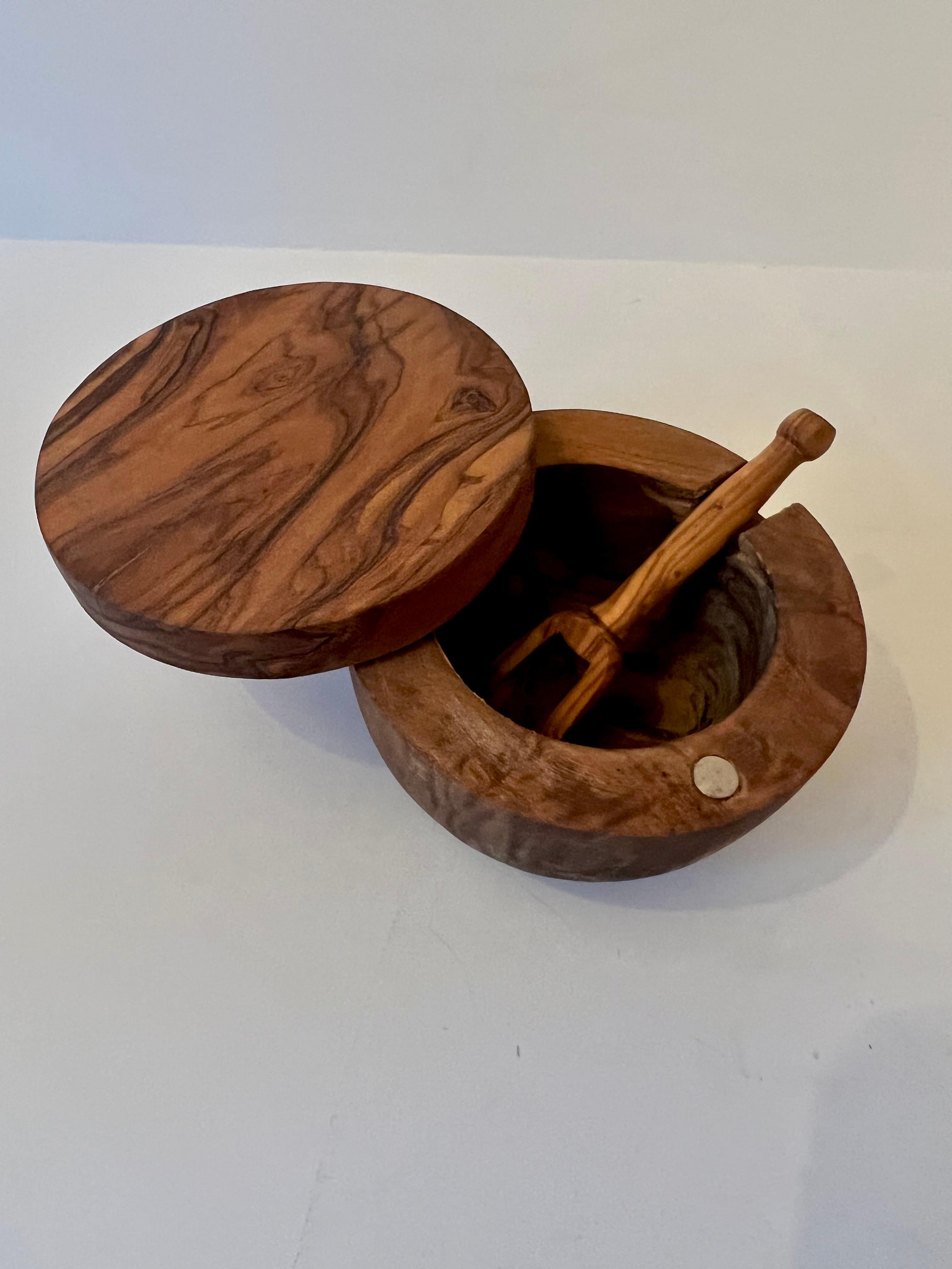 Spice or Salt Cellar with Spoon and Attached Sliding Lid In Good Condition For Sale In Los Angeles, CA