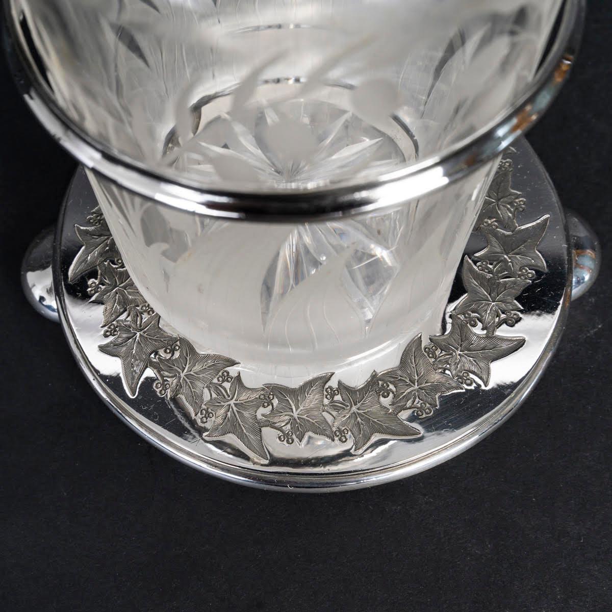Français Serti à pointes en métal argenté et cristal, 19e siècle. en vente