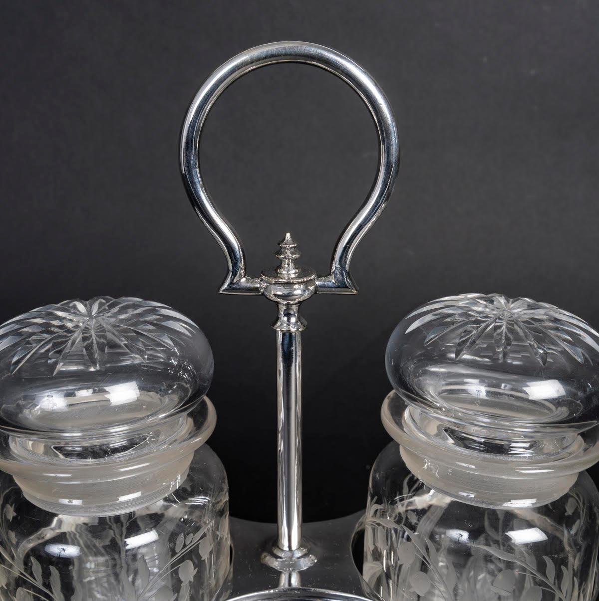 Serti à pointes en métal argenté et cristal, 19e siècle. Bon état - En vente à Saint-Ouen, FR