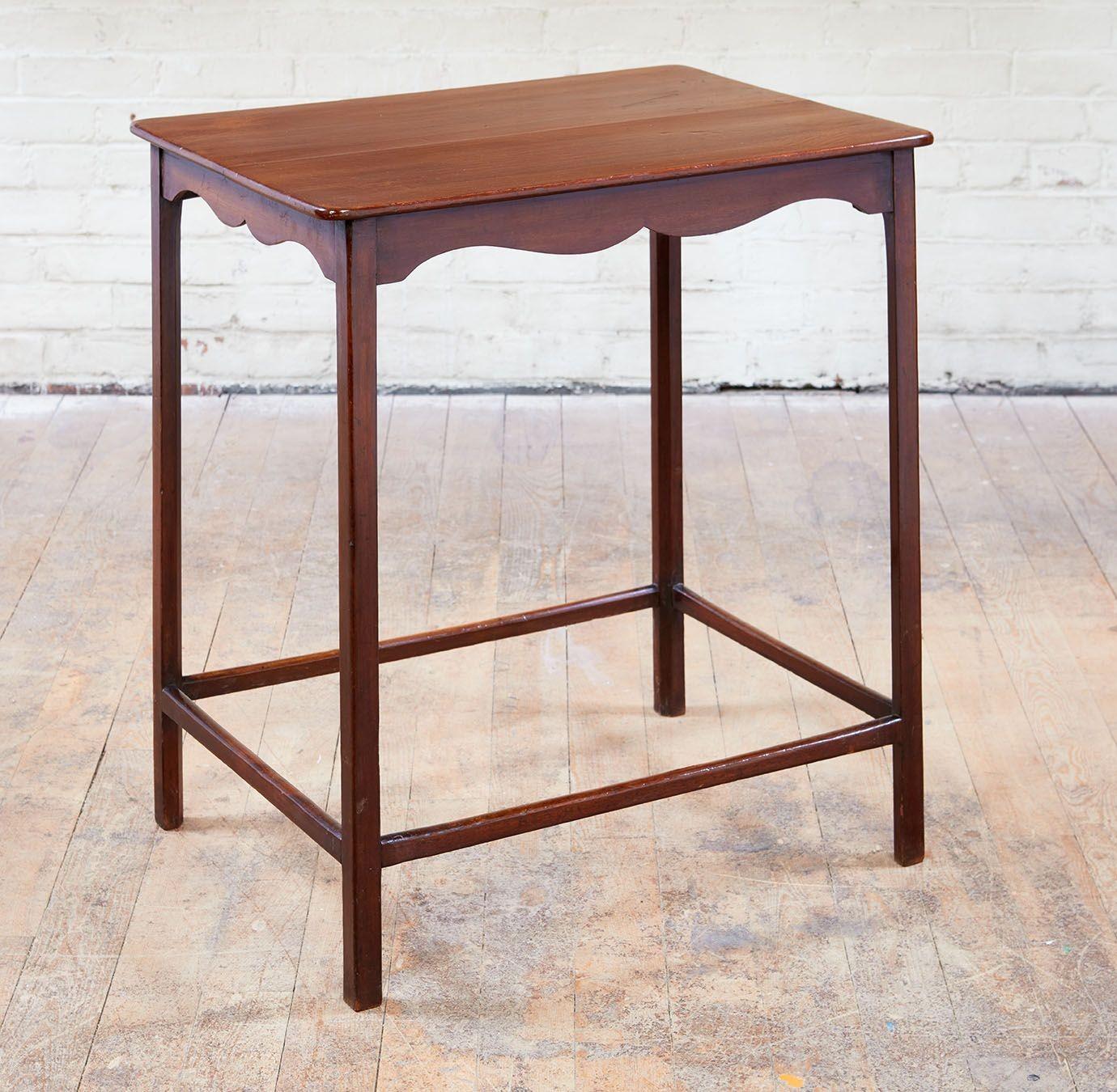 Spider Leg Table In Good Condition For Sale In Greenwich, CT