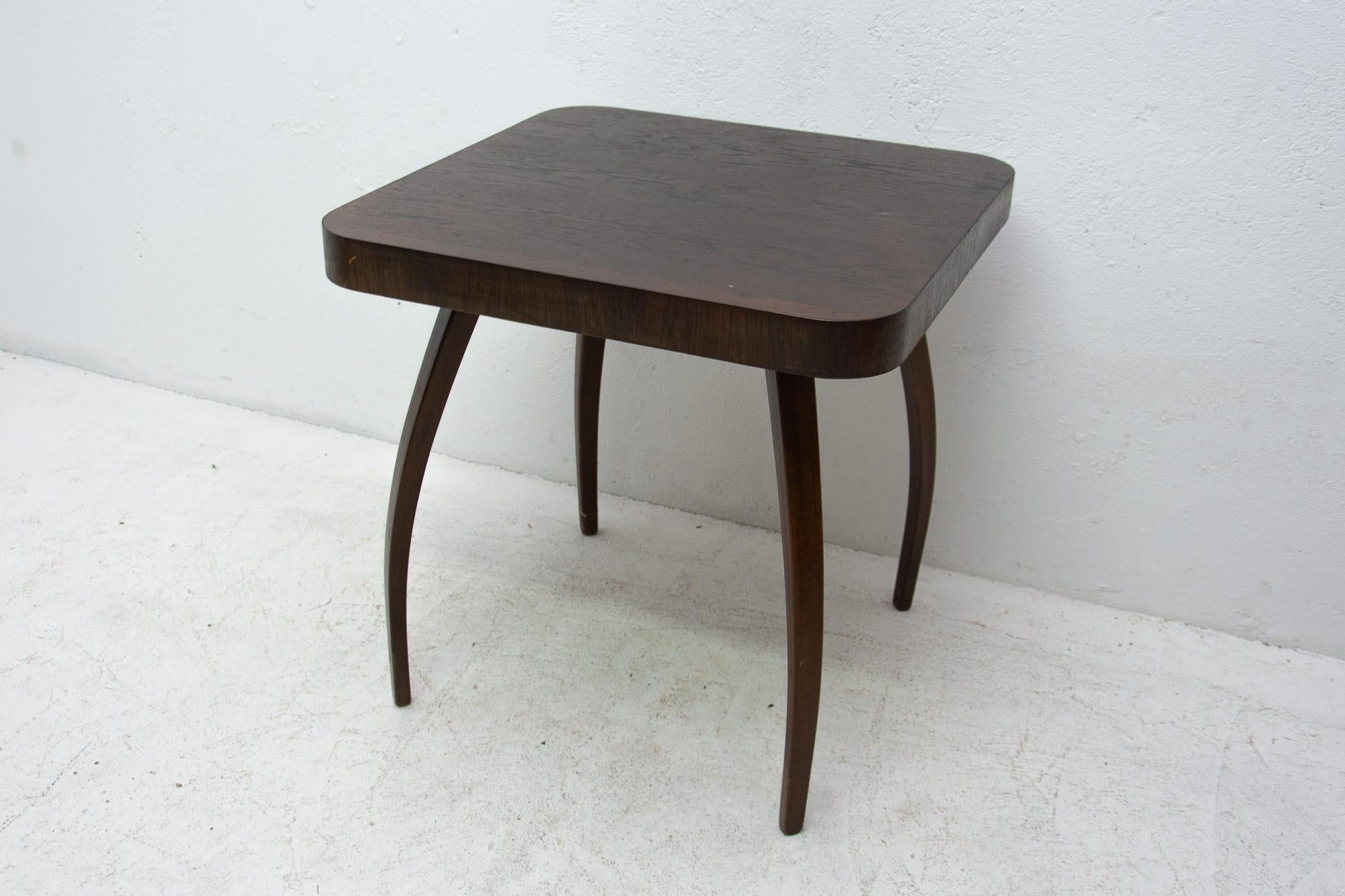 Czech Spider Table H-259, Jindřich Halabala For Sale