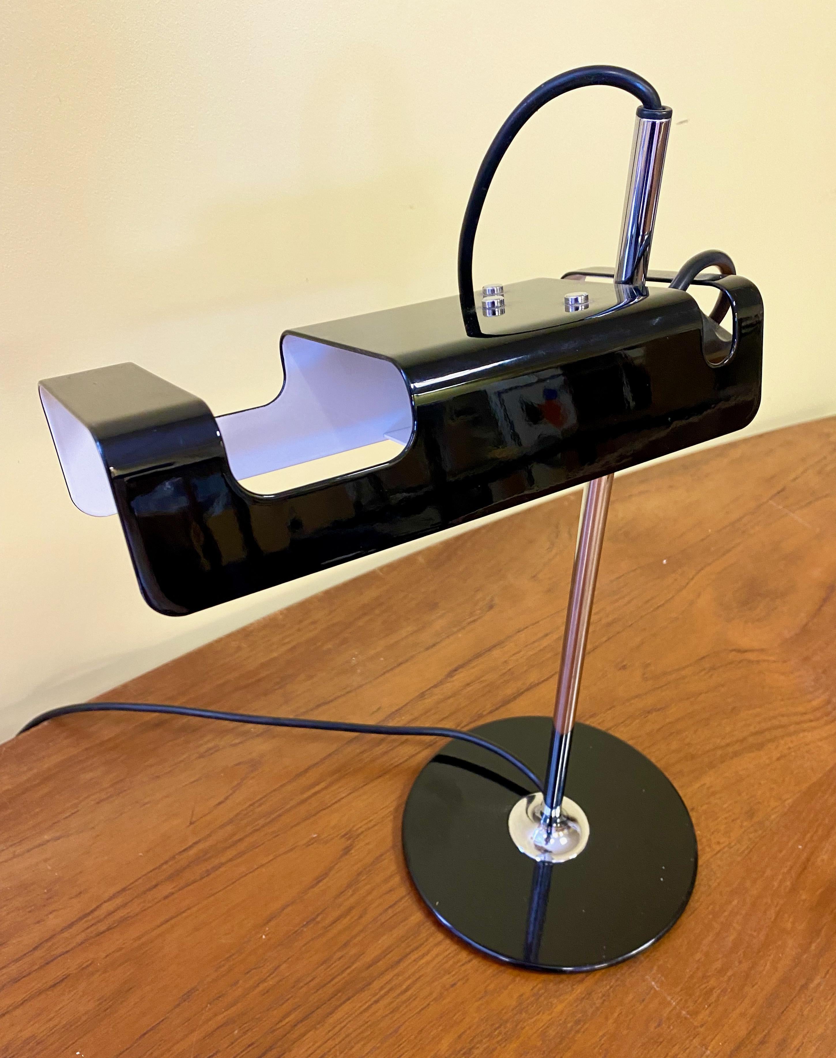 Spider table lamp by Joe Colombo for Oluce In Good Condition For Sale In Klintehamn, SE