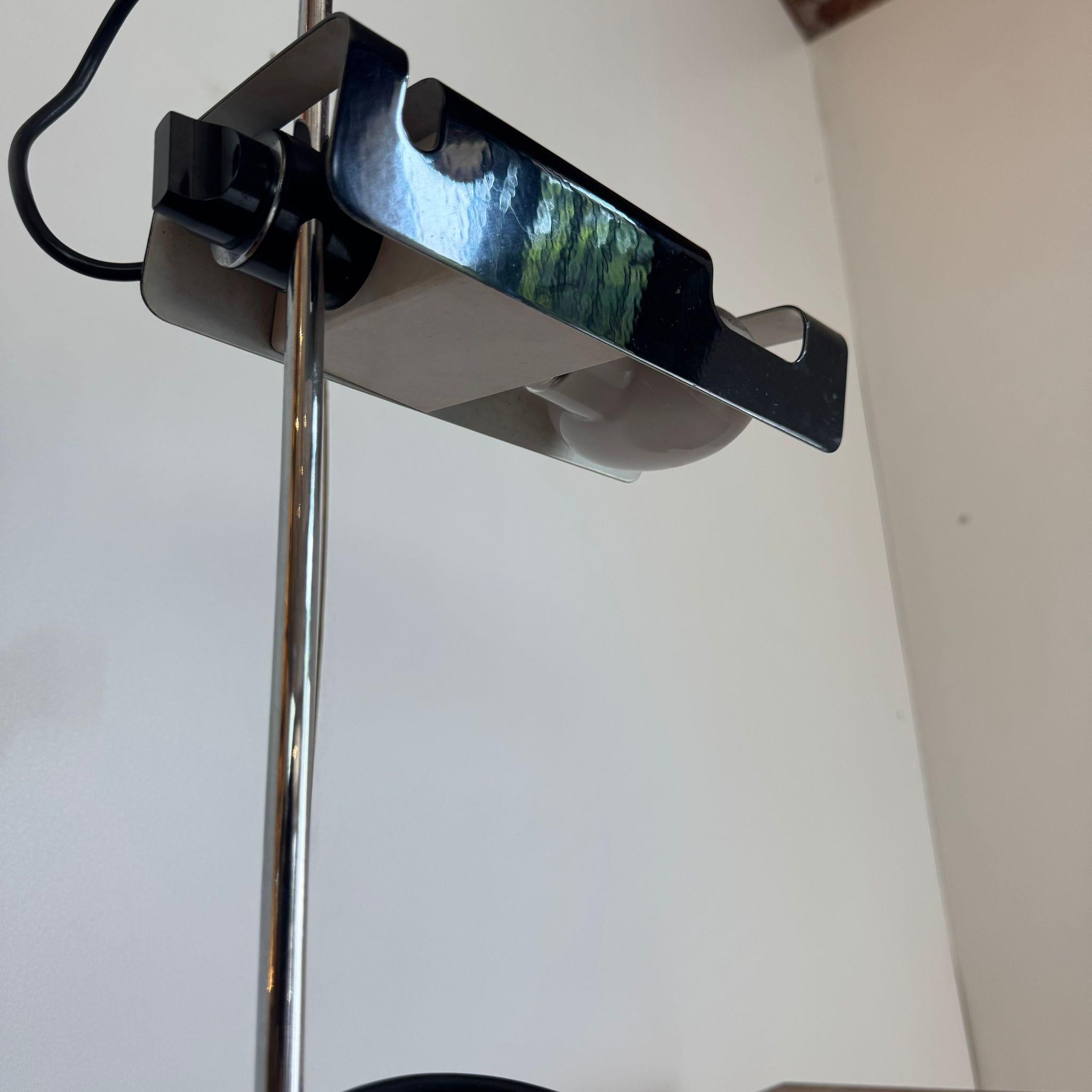 Spider table lamp, Joe Colombo for Oluce, Italy 1970 In condizioni buone in vendita a Torino, IT