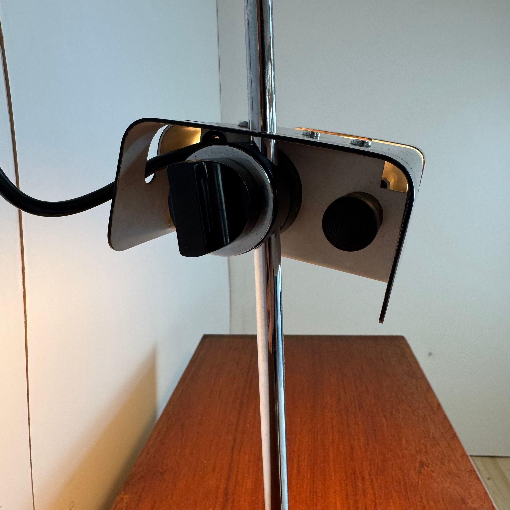Metallo Spider table lamp, Joe Colombo for Oluce, Italy 1970 in vendita