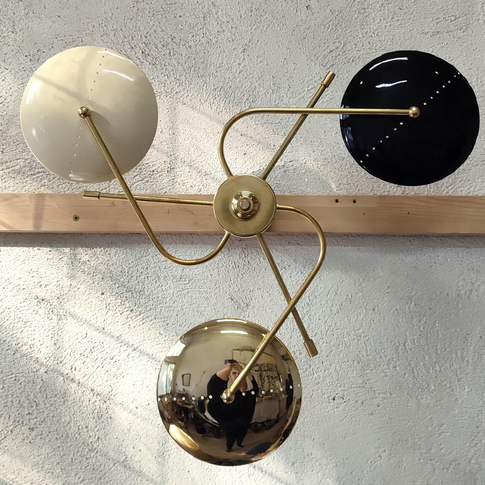 Spider Wall Light, Three Arms, Brass and Lacquered Metal, Mid-Century Style In New Condition For Sale In Bochum, NRW