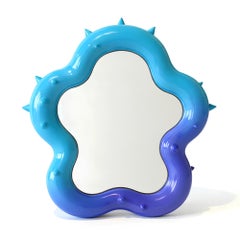 Spike Blue Mirror, design moderno e contemporaneo, prodotto in Canada
