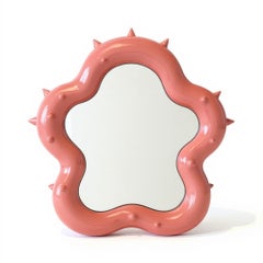 Spike Mirror, design moderno e contemporaneo, prodotto in Canada