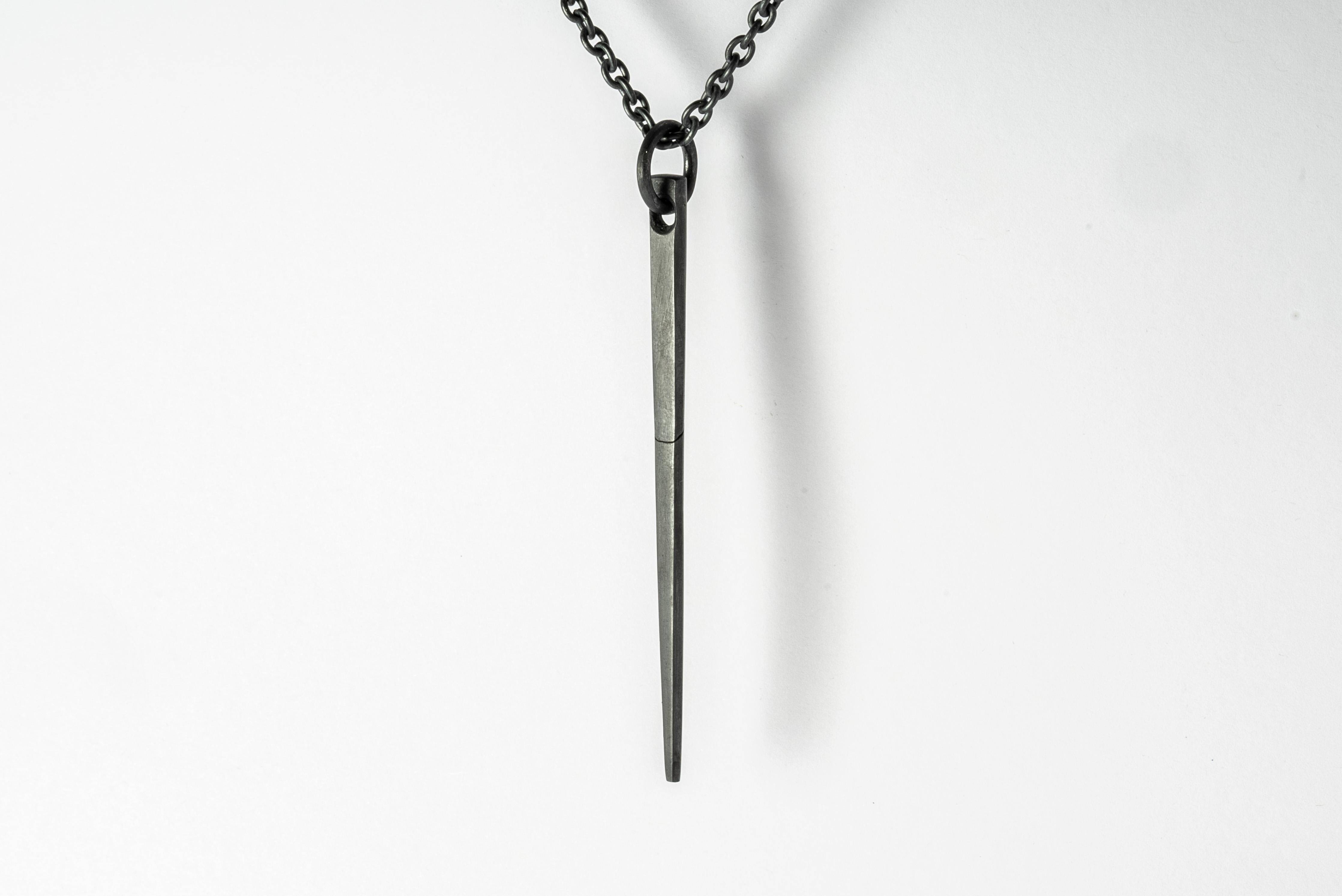 Women's or Men's Spike Necklace (KA) For Sale
