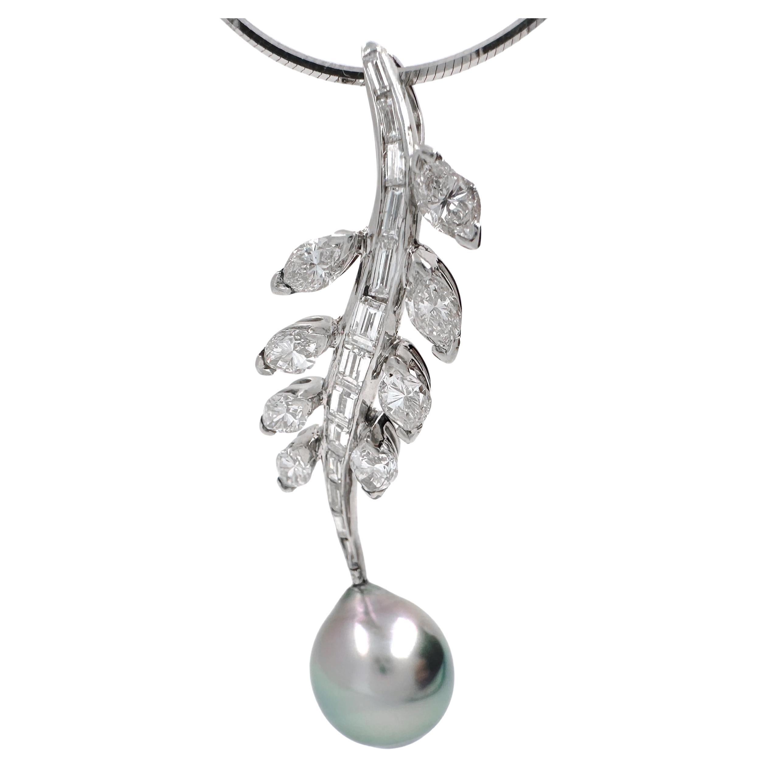 Colgante "Espiga" de Diamantes y Perla de Tahití en Platino sobre Cadena de Oro Blanco