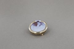 Antique 18K Yellow Gold Cameo Brooch with Natural Agate, Italy, 1990