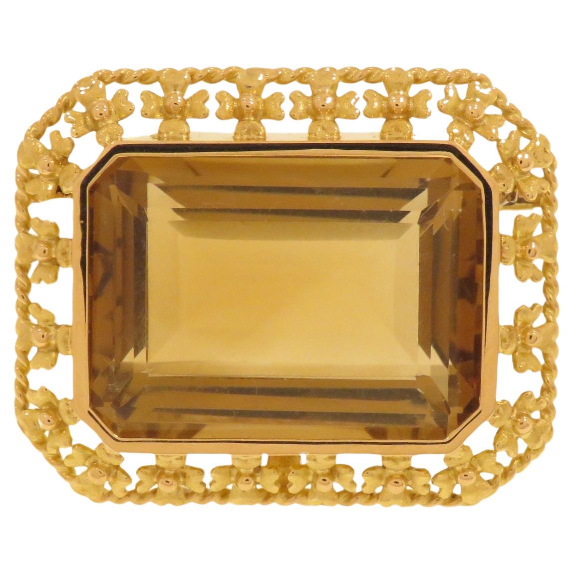 Broche avec citrine en or jaune