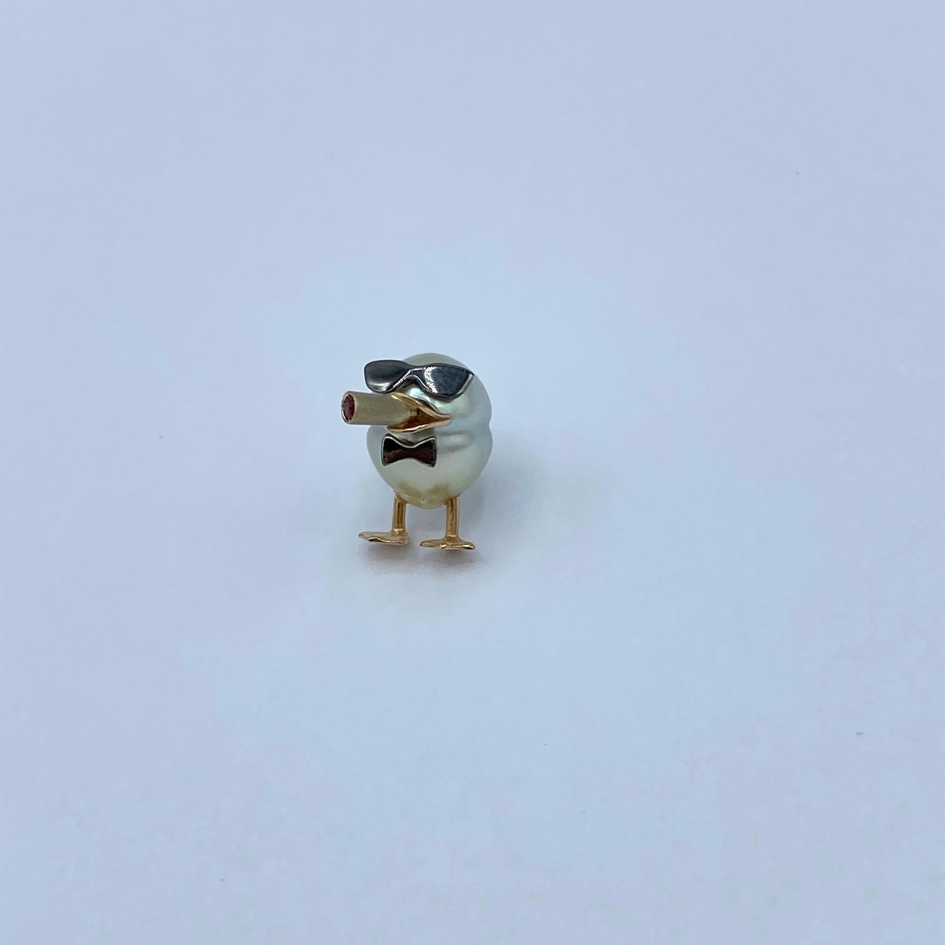 Duck jacket brooch cigar glasses and bow tie in 18Kt gold pearl and sapphire For Sale 7