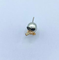 Duck jacket brooch cigar glasses and bow tie in 18Kt gold pearl and sapphire