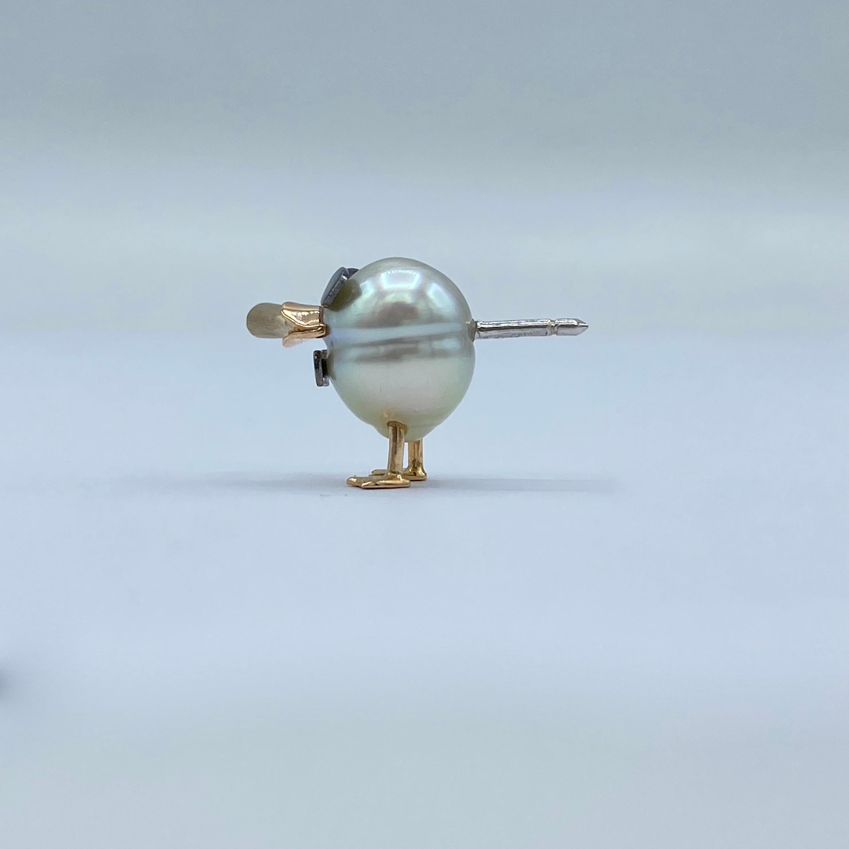 Duck jacket brooch cigar glasses and bow tie in 18Kt gold pearl and sapphire For Sale 1