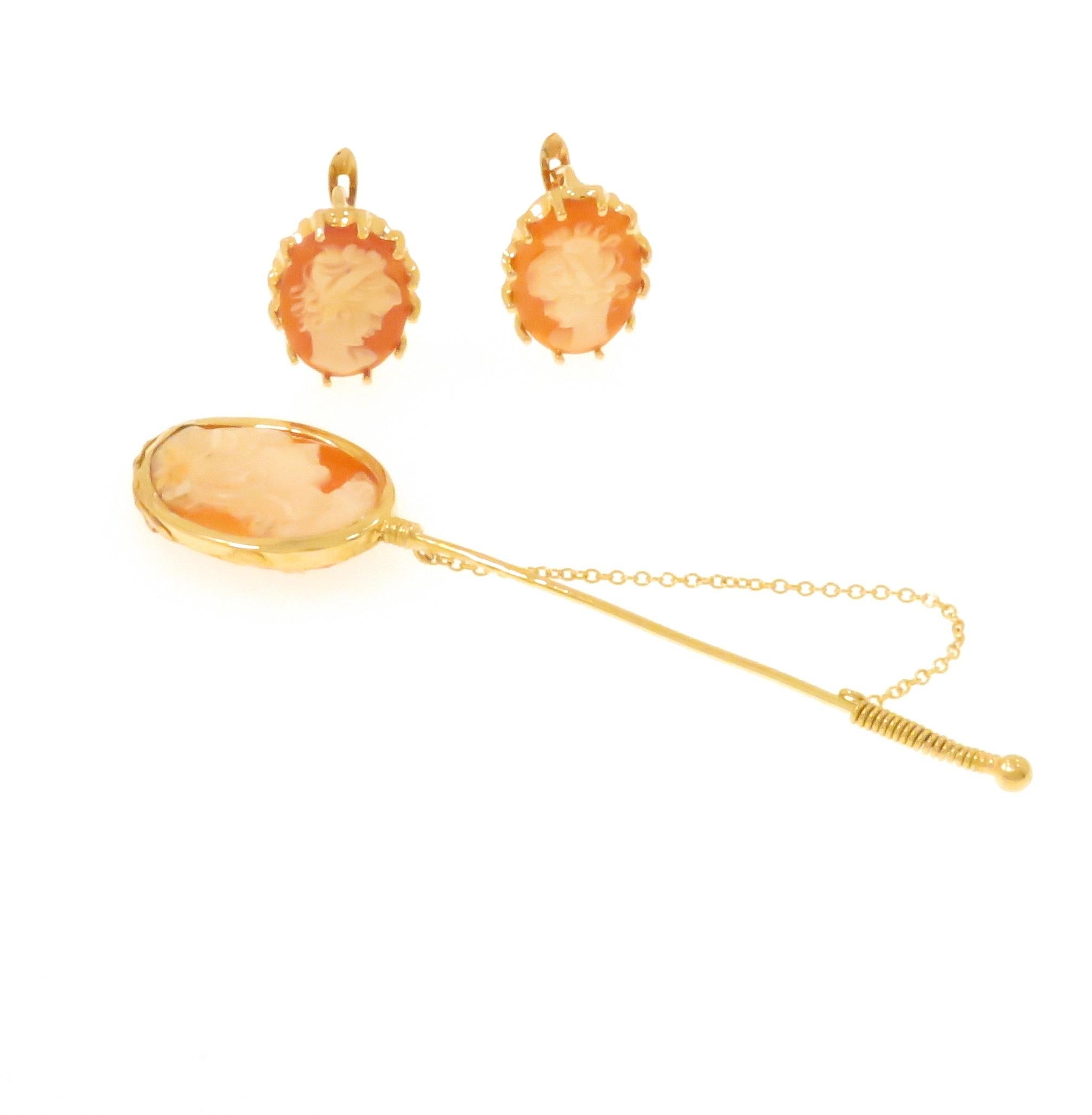 Spilla E Orecchini Con Cameo in Madreperla in Oro Giallo 18k en venta 1