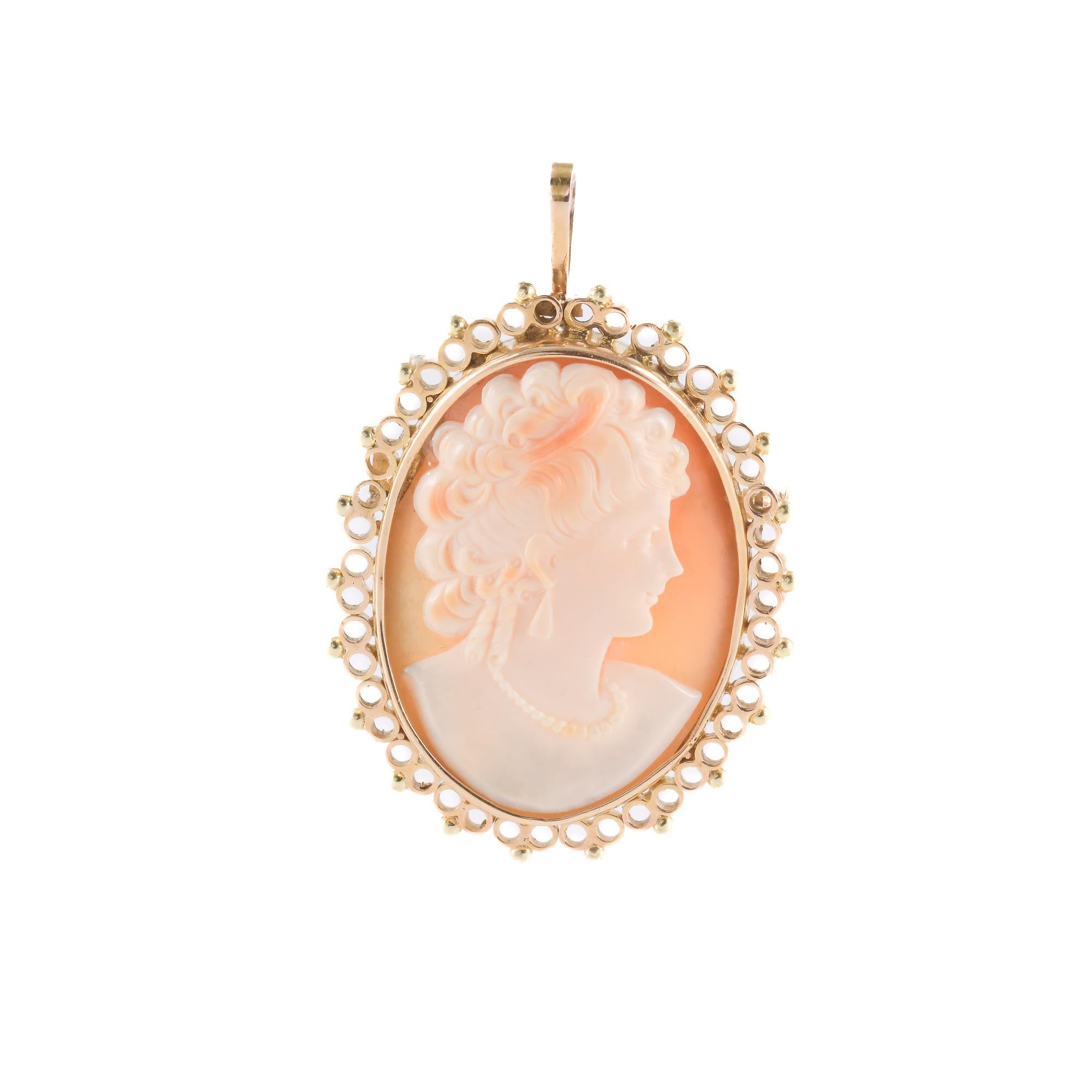 Spilla e Pendente con Cammeo in conchiglia ed oro in vendita 2