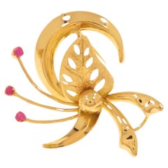 Retro Floral Brooch with Rubies in 1960 Rose Gold