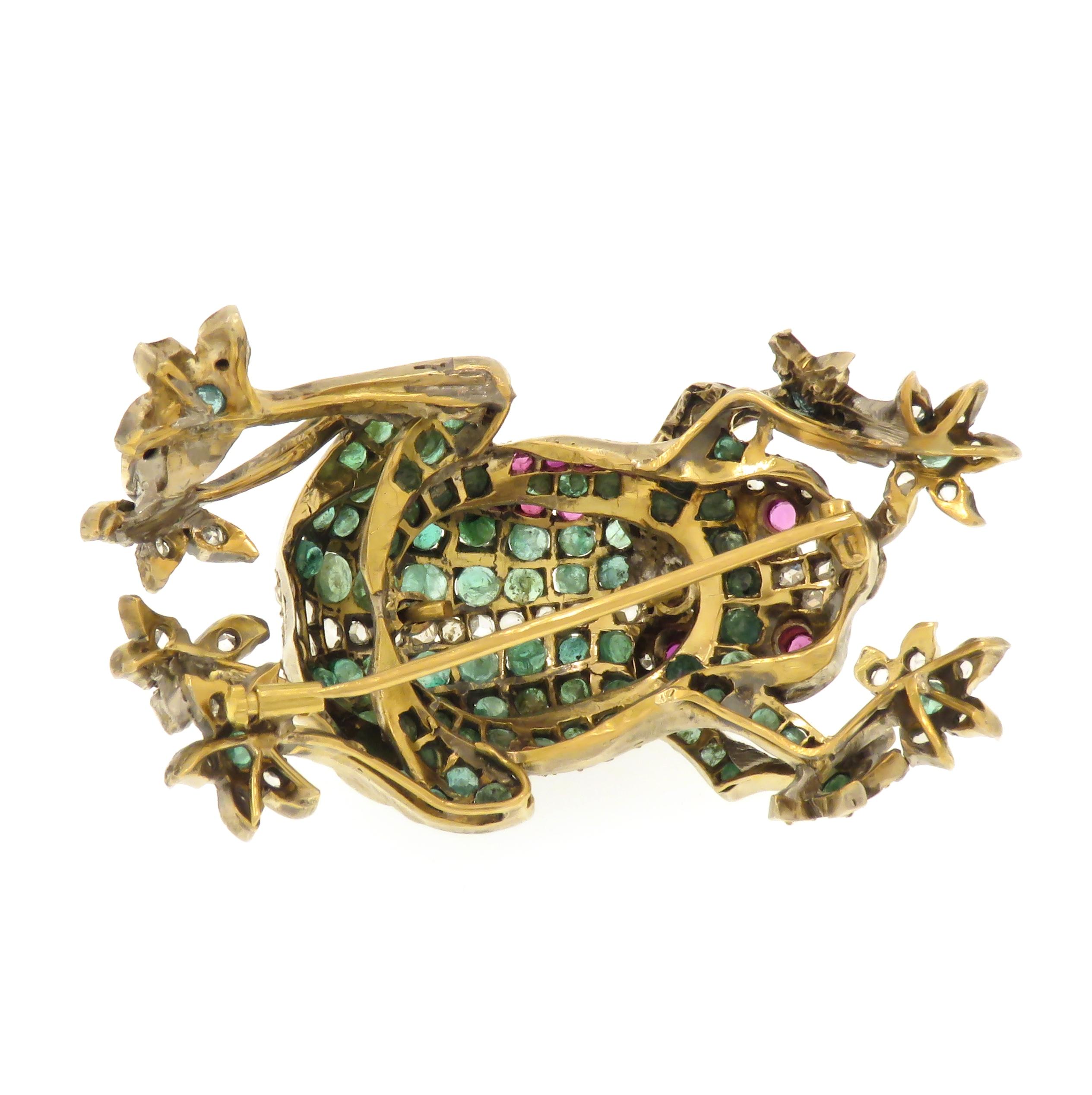 Yellow Gold and Silver Brooch with Emeralds Diamonds and Rubies 1920 For Sale 2